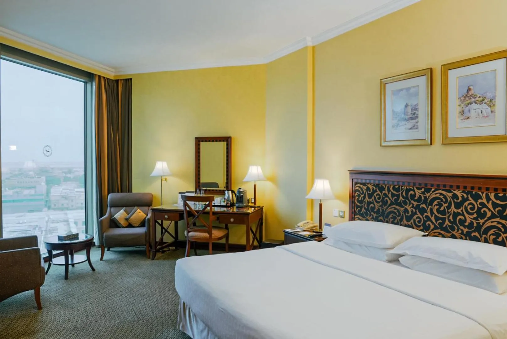 Photo of the whole room, Bed in Sheraton Dammam Hotel & Convention Centre