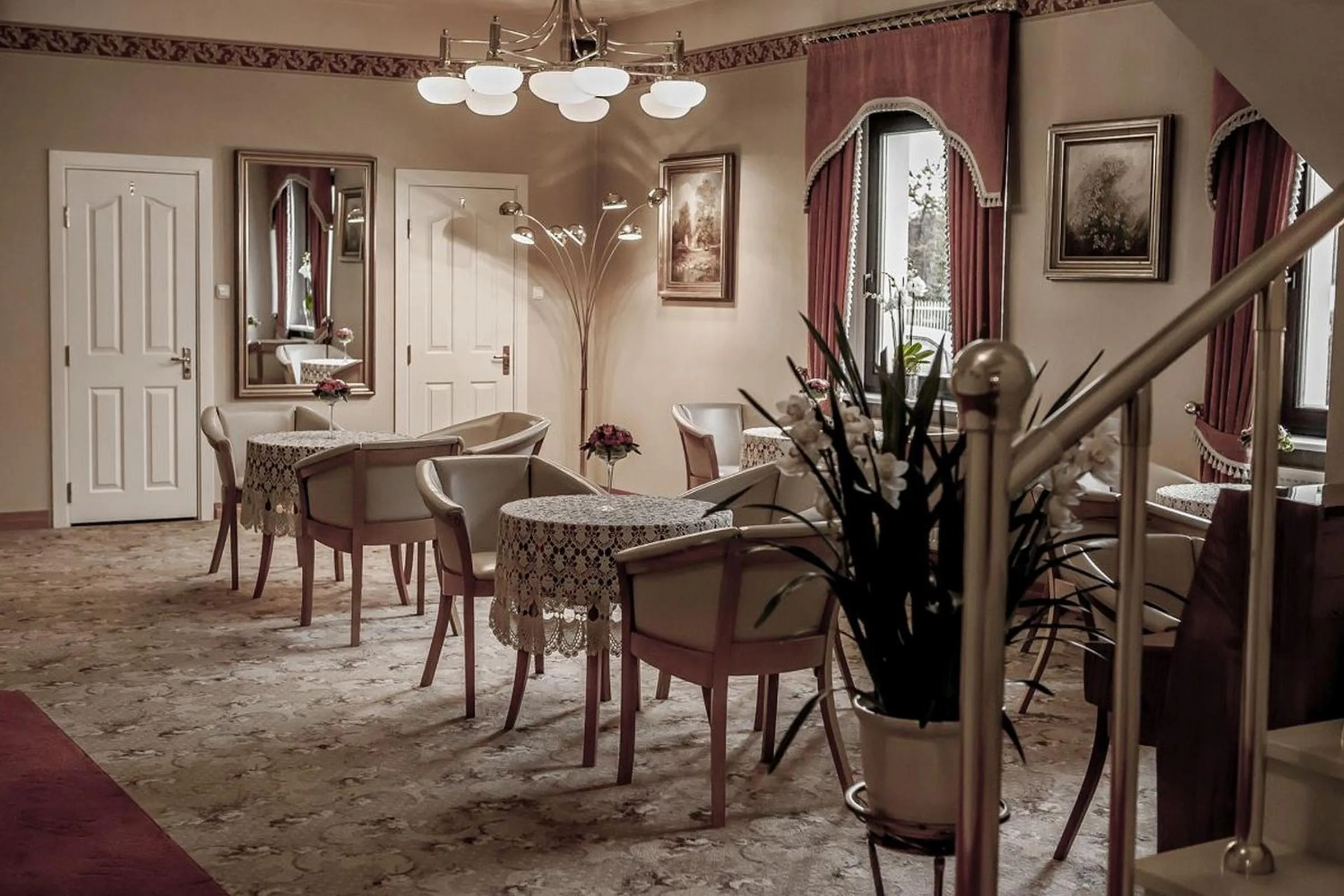 Communal lounge/ TV room in Palazzo Adler Swarzędz