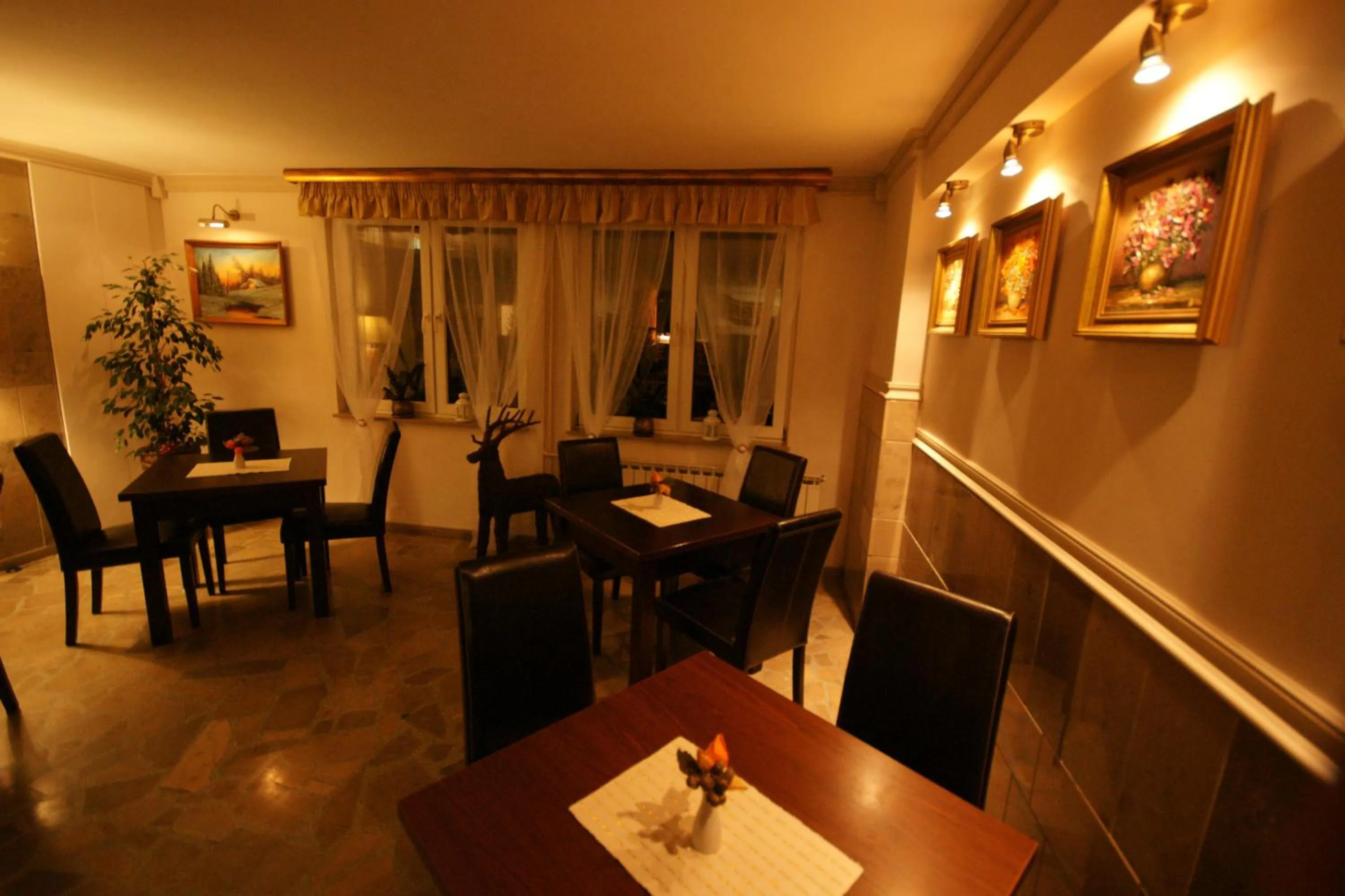 Restaurant/places to eat in Zajazd Wrota Lasu