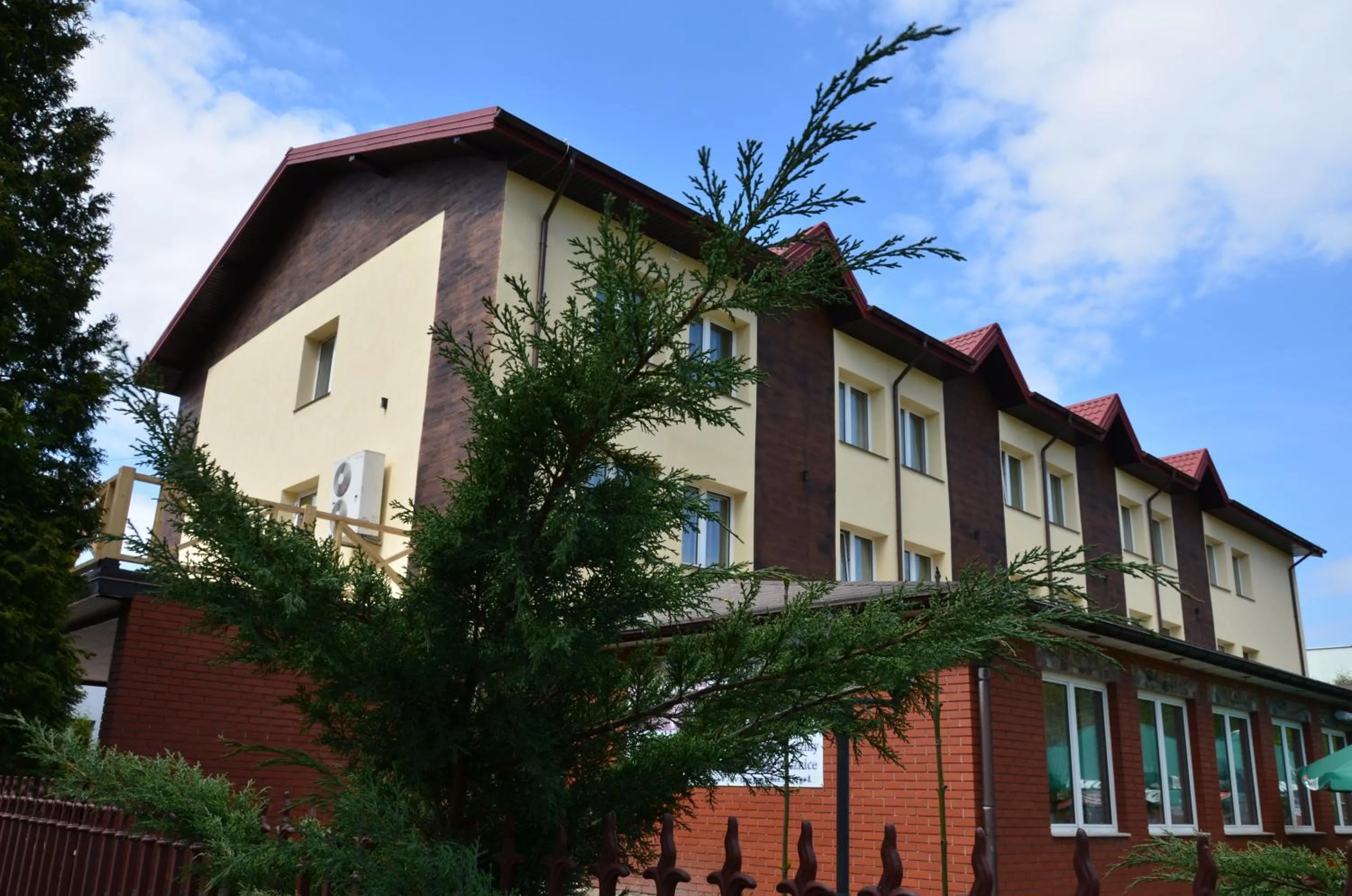 Property building in Zajazd Wrota Lasu