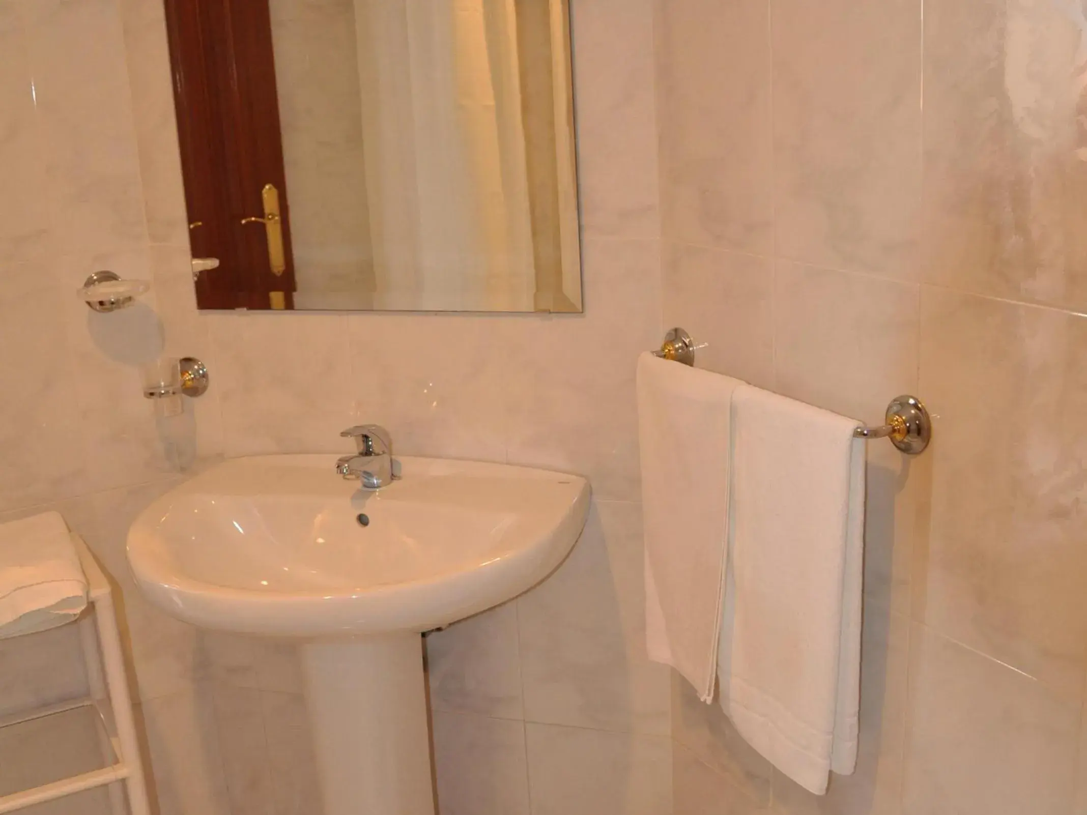 Double Room with Sea View in Hostal Mourelos Double Room with Sea View in Hostal Mourelos