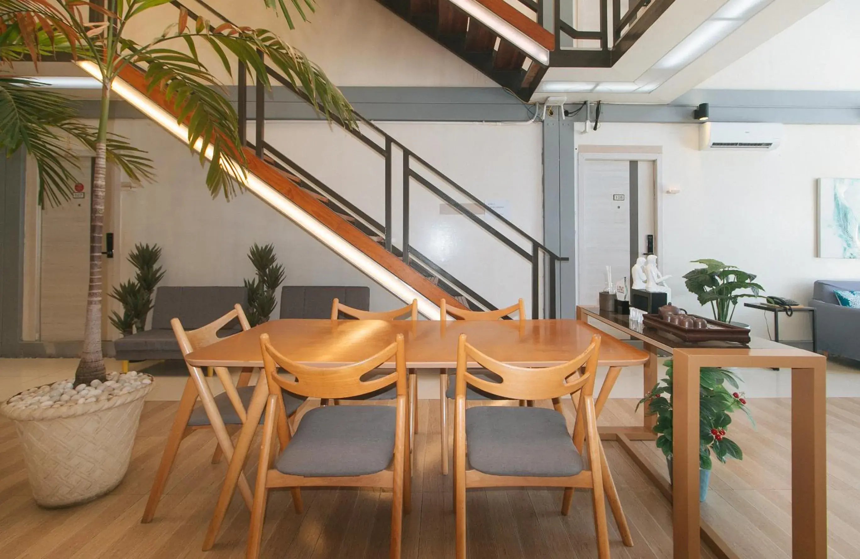 Lobby or reception in RedDoorz Plus @ AS Fortuna Cebu Lobby or reception in RedDoorz Plus @ AS Fortuna Cebu