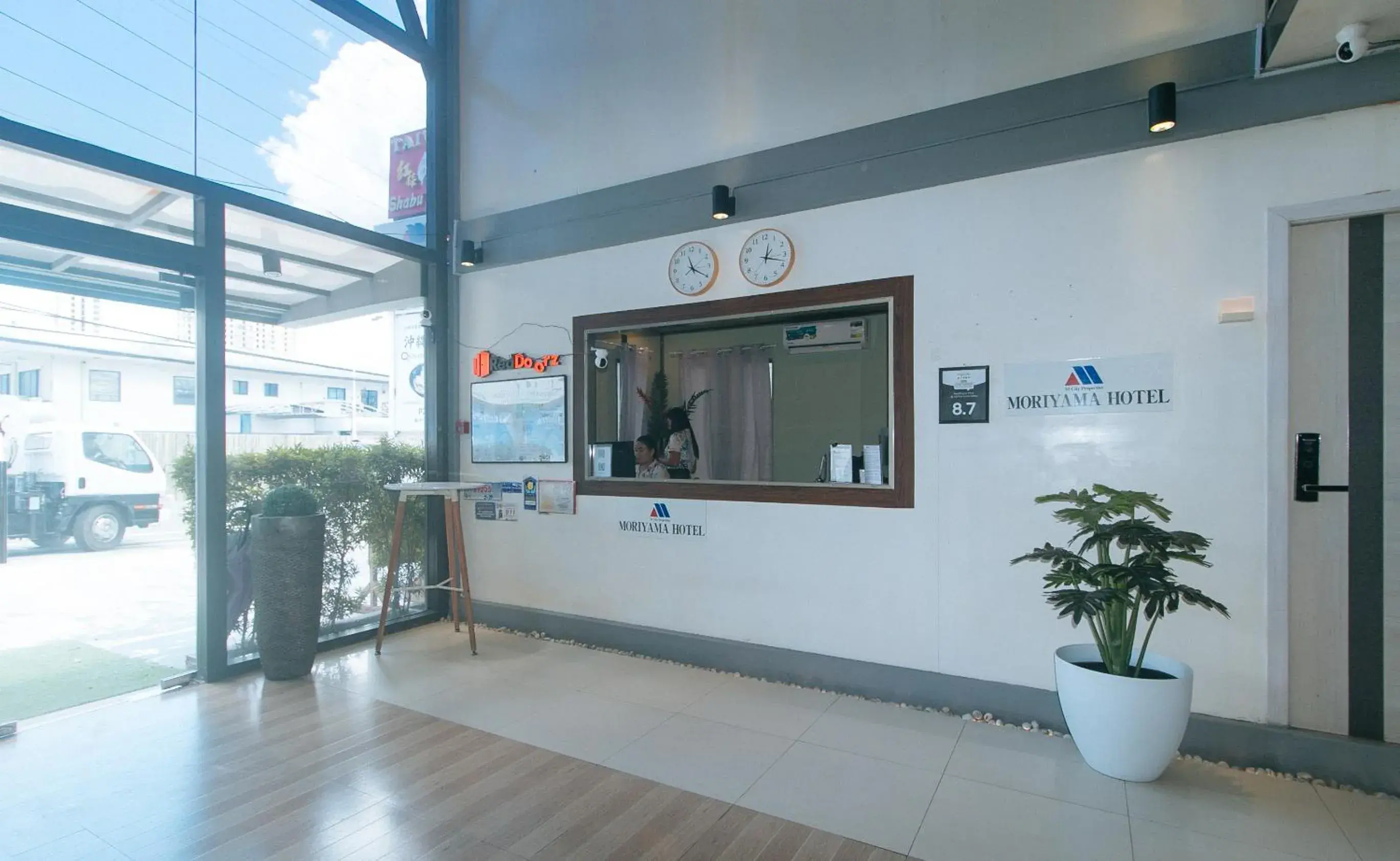Lobby or reception in RedDoorz Plus @ AS Fortuna Cebu Lobby or reception in RedDoorz Plus @ AS Fortuna Cebu