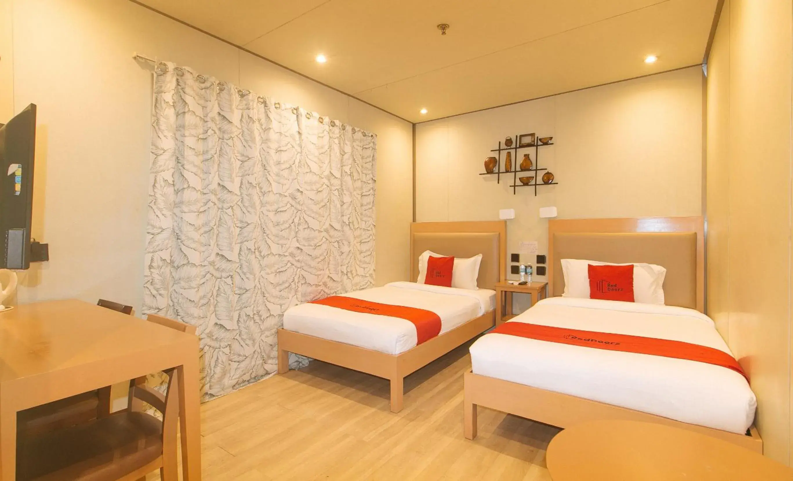 Bedroom, Bed in RedDoorz Plus @ AS Fortuna Cebu Bedroom, Bed in RedDoorz Plus @ AS Fortuna Cebu