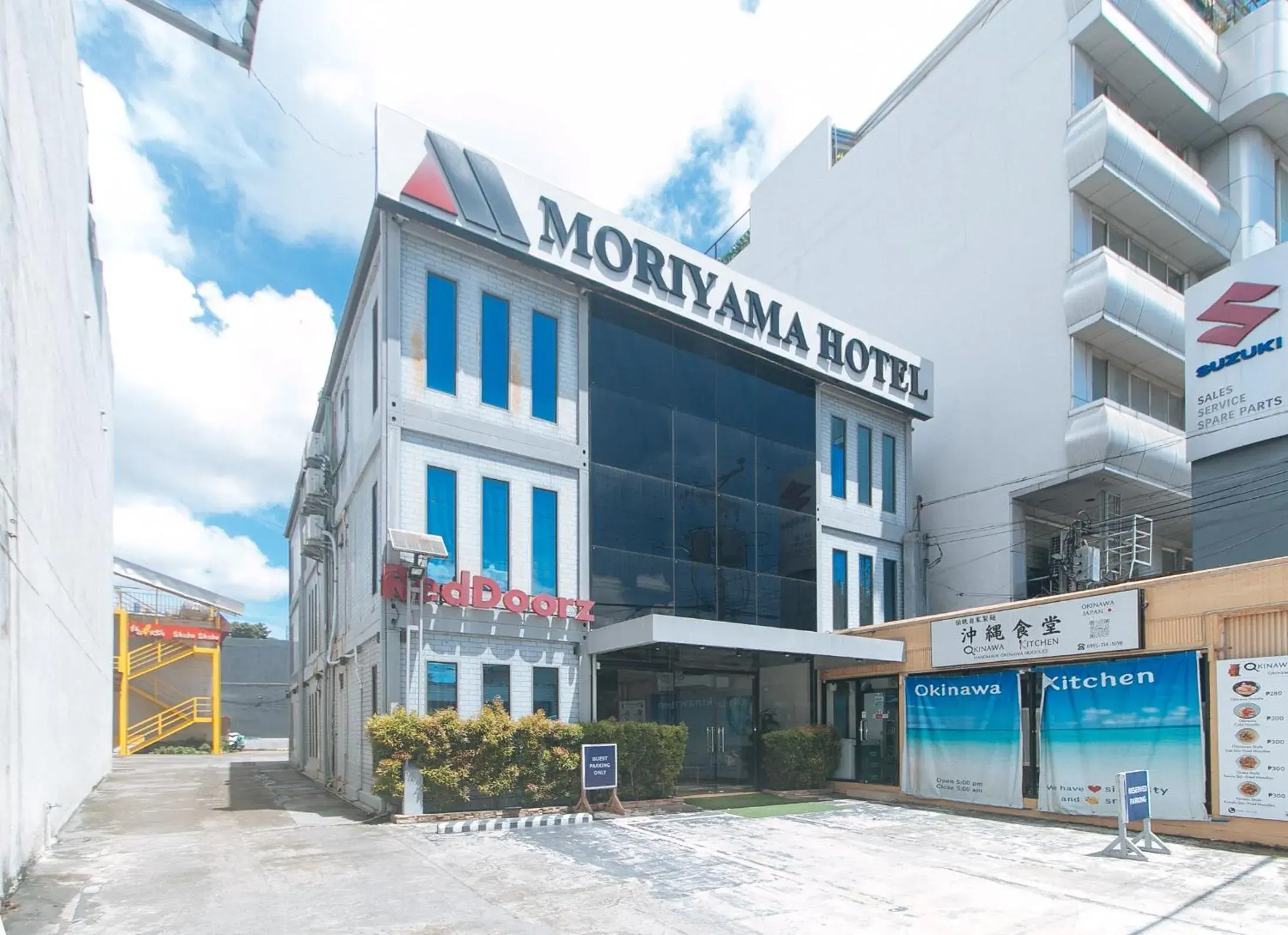 Property building in RedDoorz Plus @ AS Fortuna Cebu Property building in RedDoorz Plus @ AS Fortuna Cebu