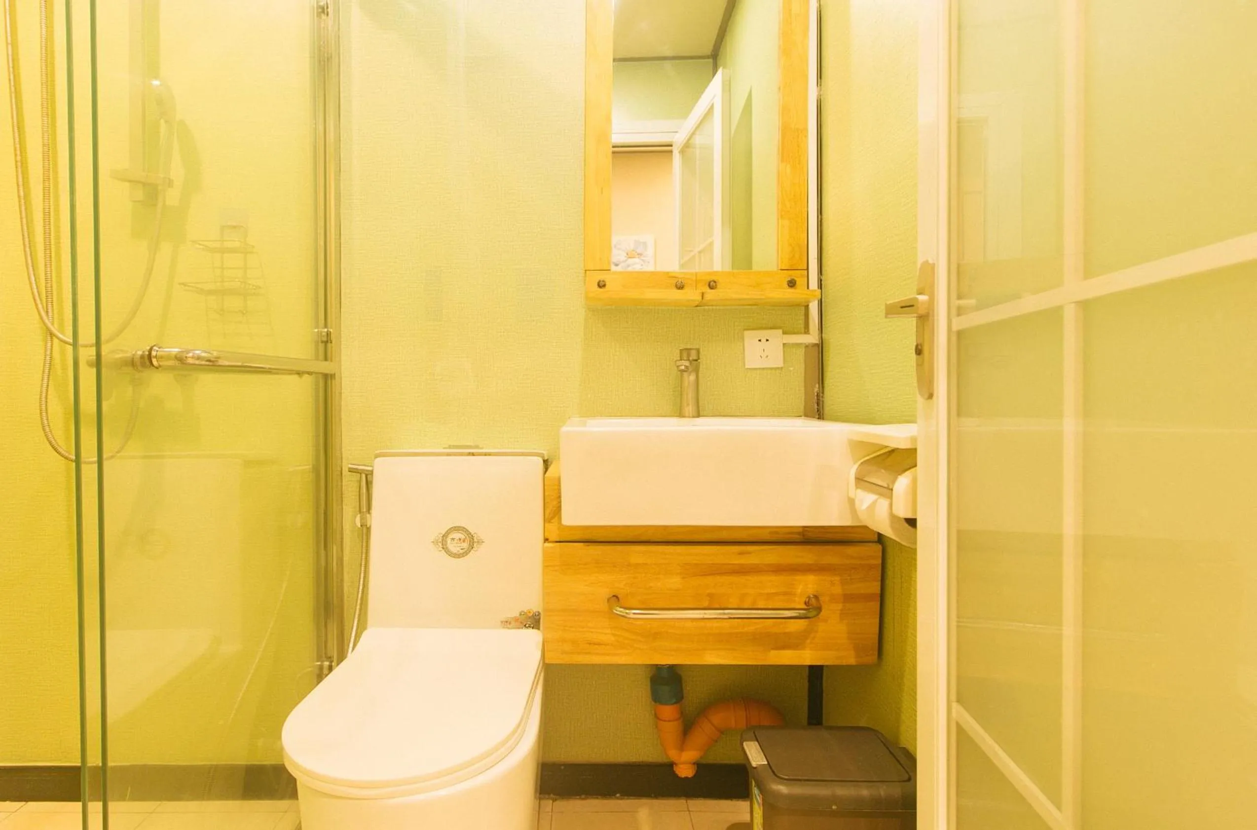 Bathroom in RedDoorz Plus @ AS Fortuna Cebu