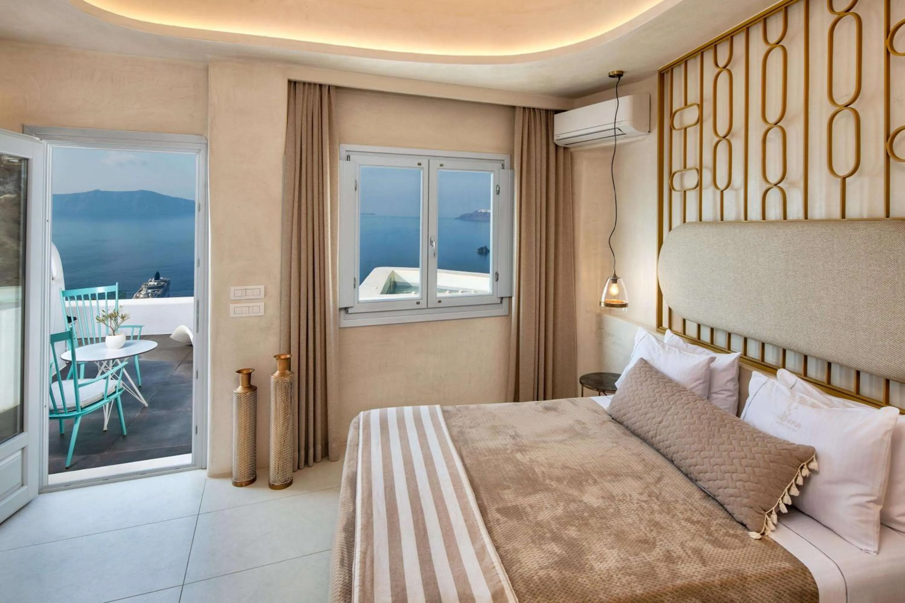 Bedroom, Bed in Athina Luxury Suites