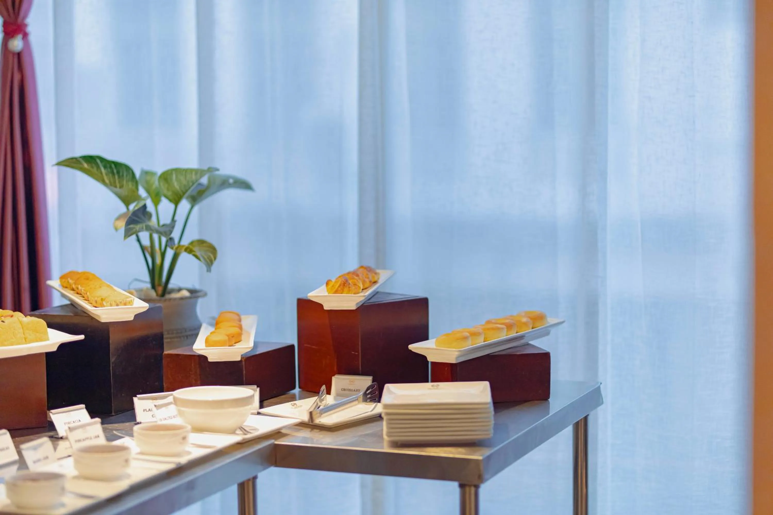 Food and drinks in Tiffany Diamond Hotels LTD - Makunganya