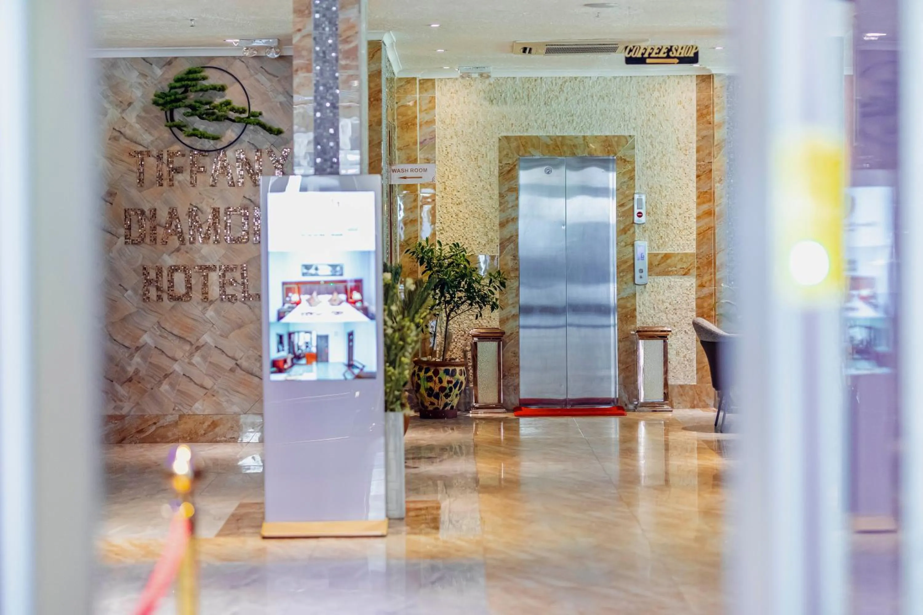 Lobby or reception in Tiffany Diamond Hotels LTD - Makunganya