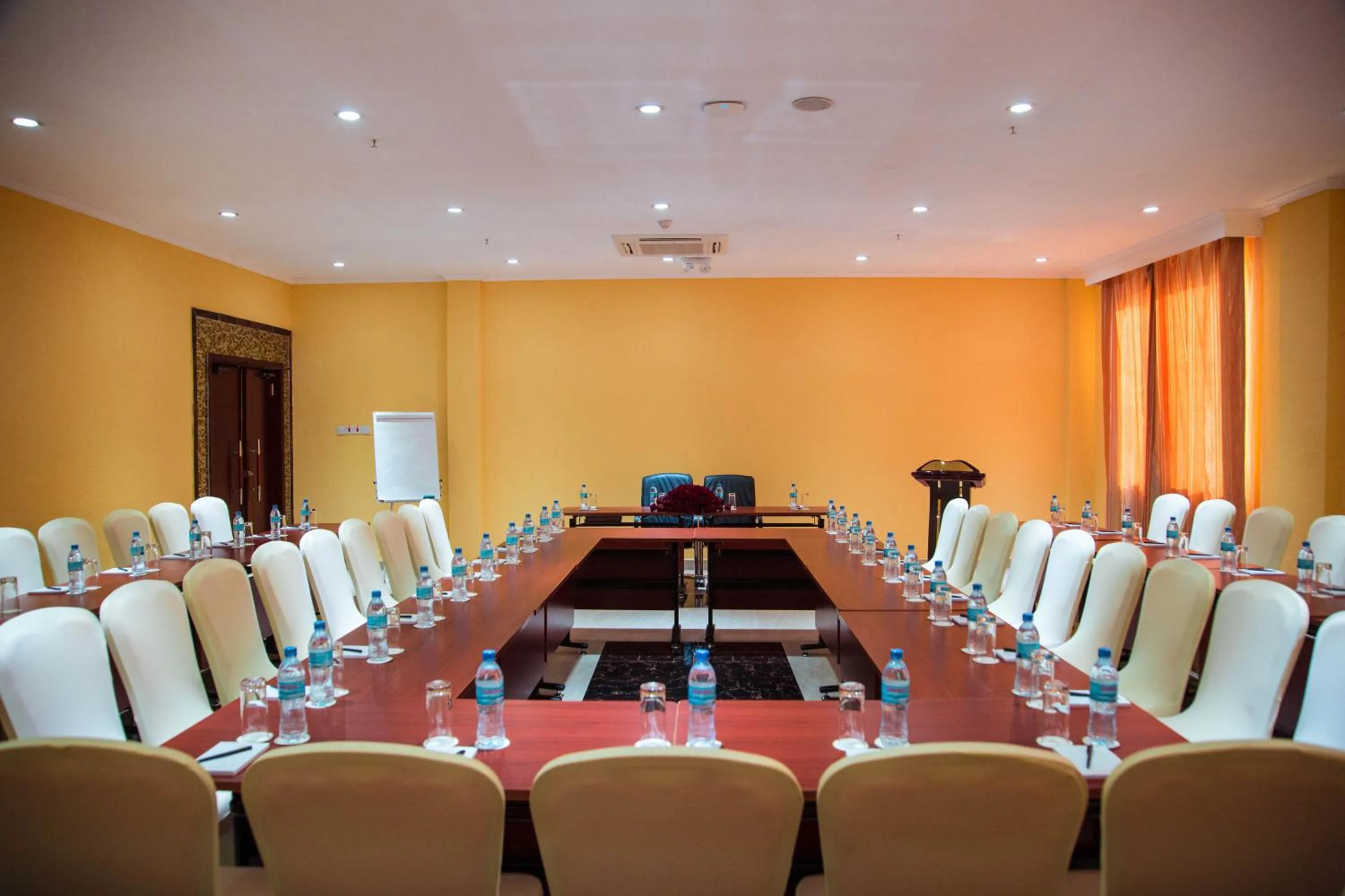 Banquet/Function facilities in Tiffany Diamond Hotels LTD - Makunganya