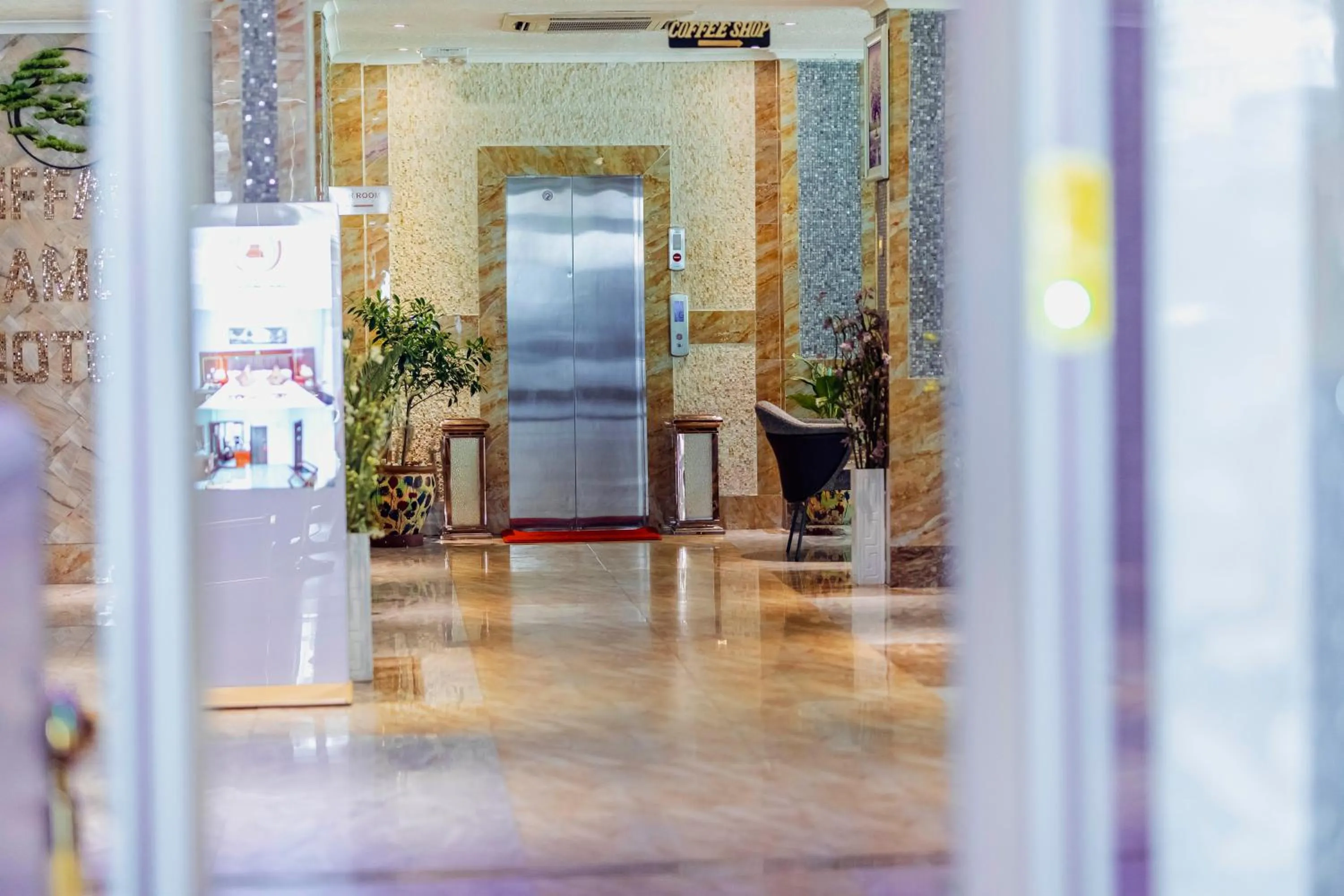Lobby or reception in Tiffany Diamond Hotels LTD - Makunganya
