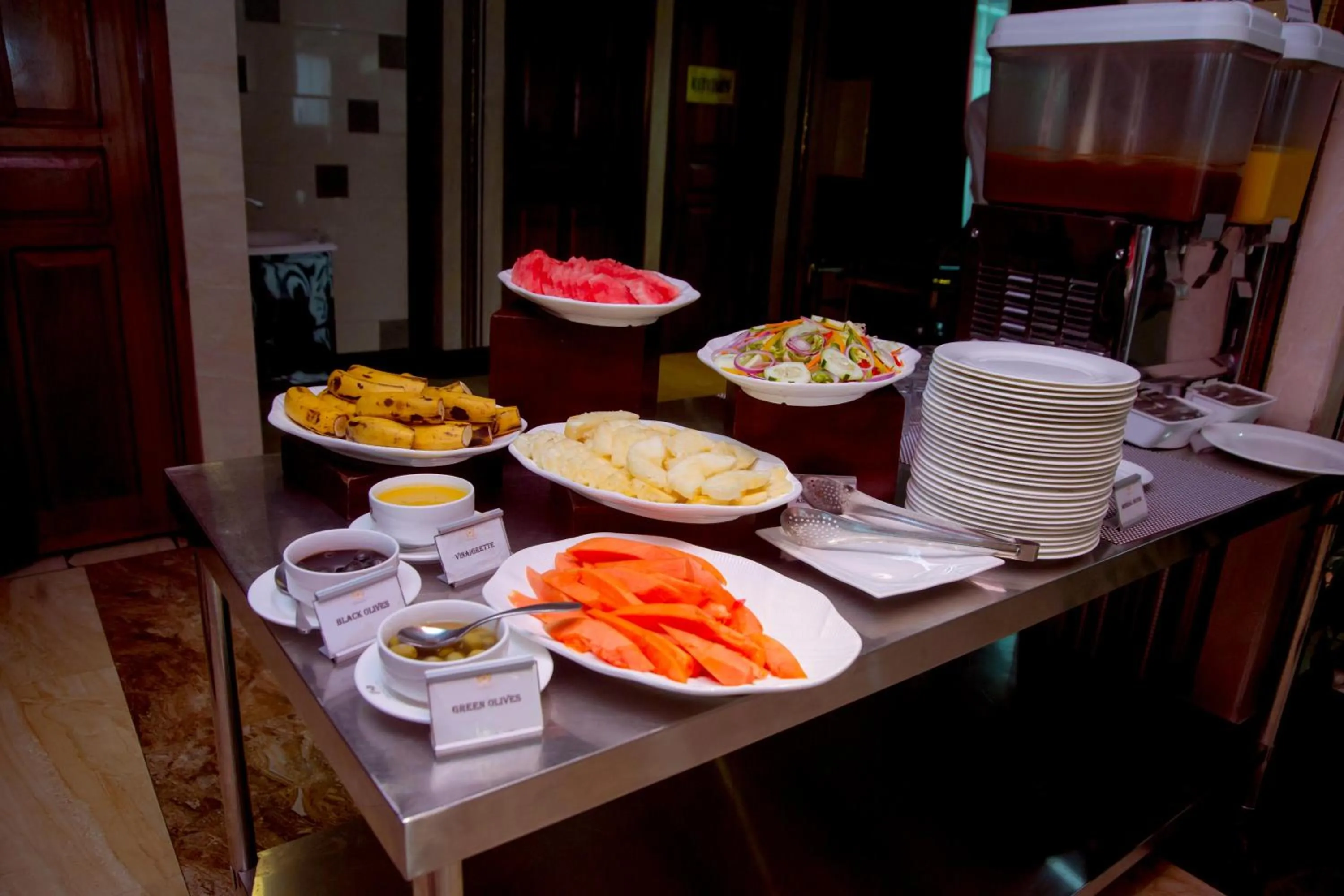 Food in Tiffany Diamond Hotels LTD - Makunganya