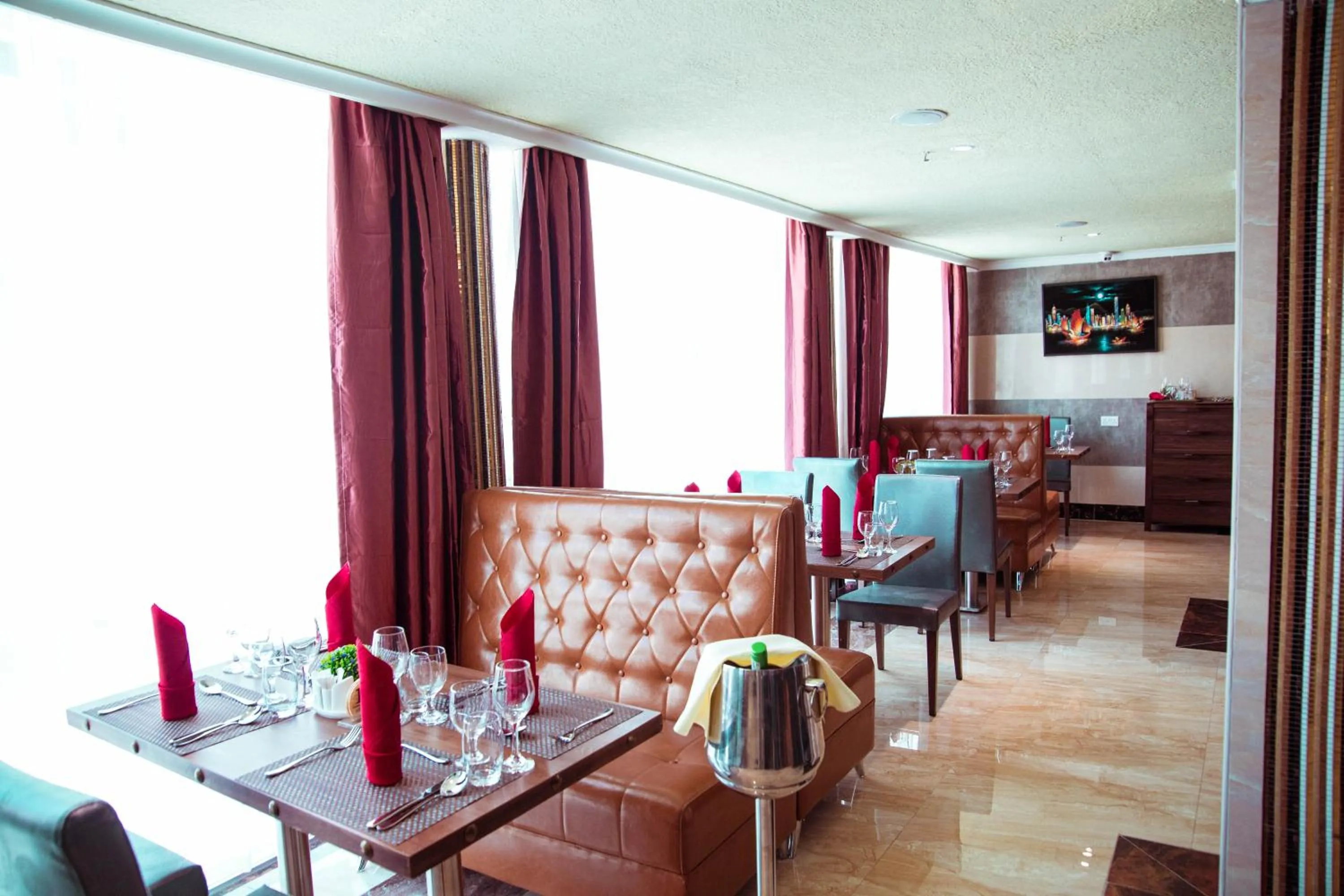 Lounge or bar in Tiffany Diamond Hotels LTD - Makunganya