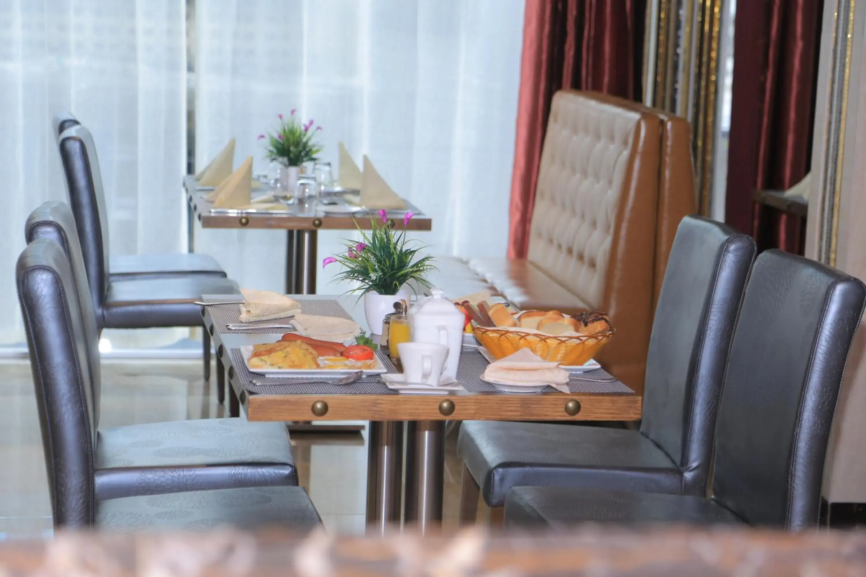 Restaurant/places to eat in Tiffany Diamond Hotels LTD - Makunganya Restaurant/places to eat in Tiffany Diamond Hotels LTD - Makunganya