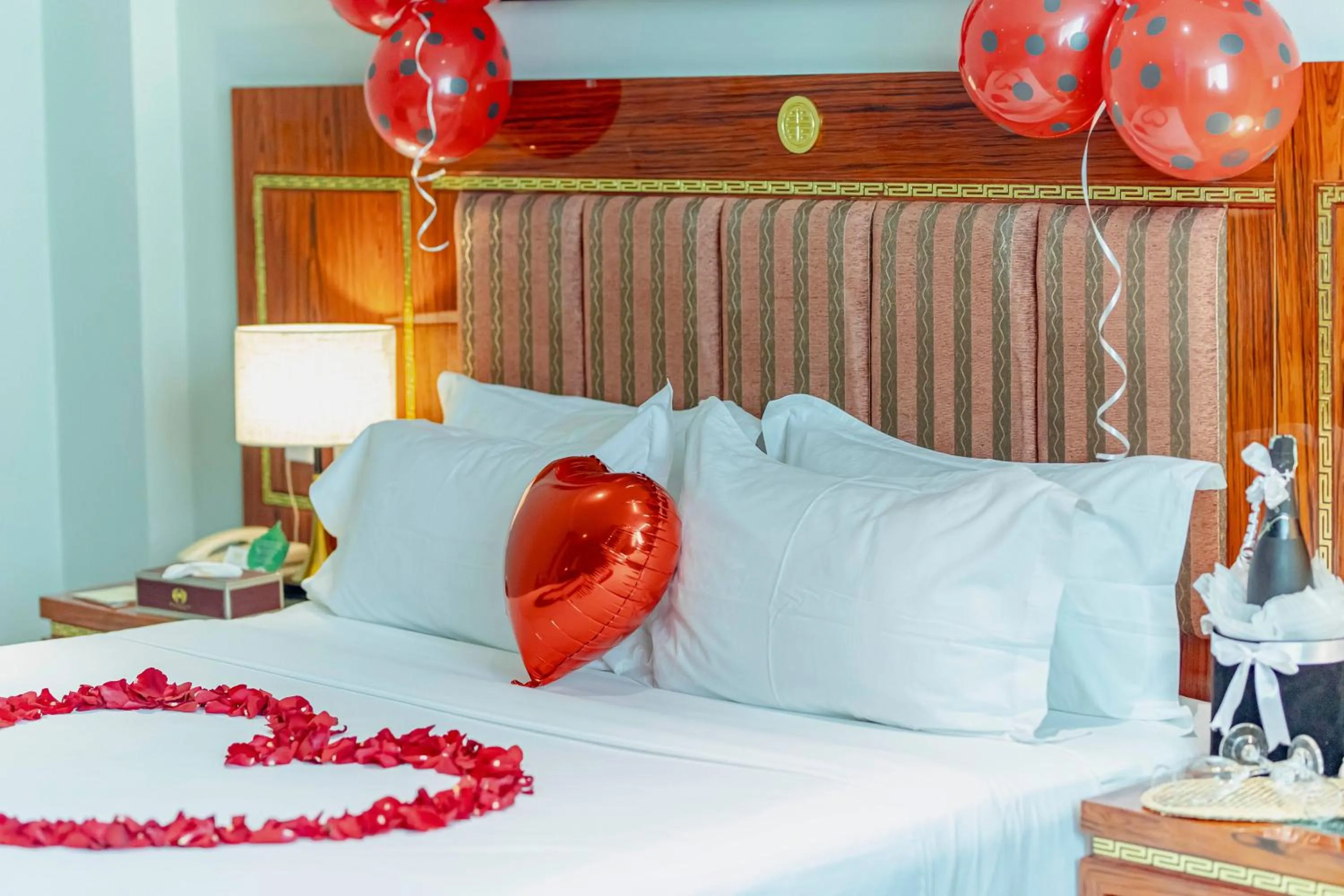 Bed in Tiffany Diamond Hotels LTD - Makunganya