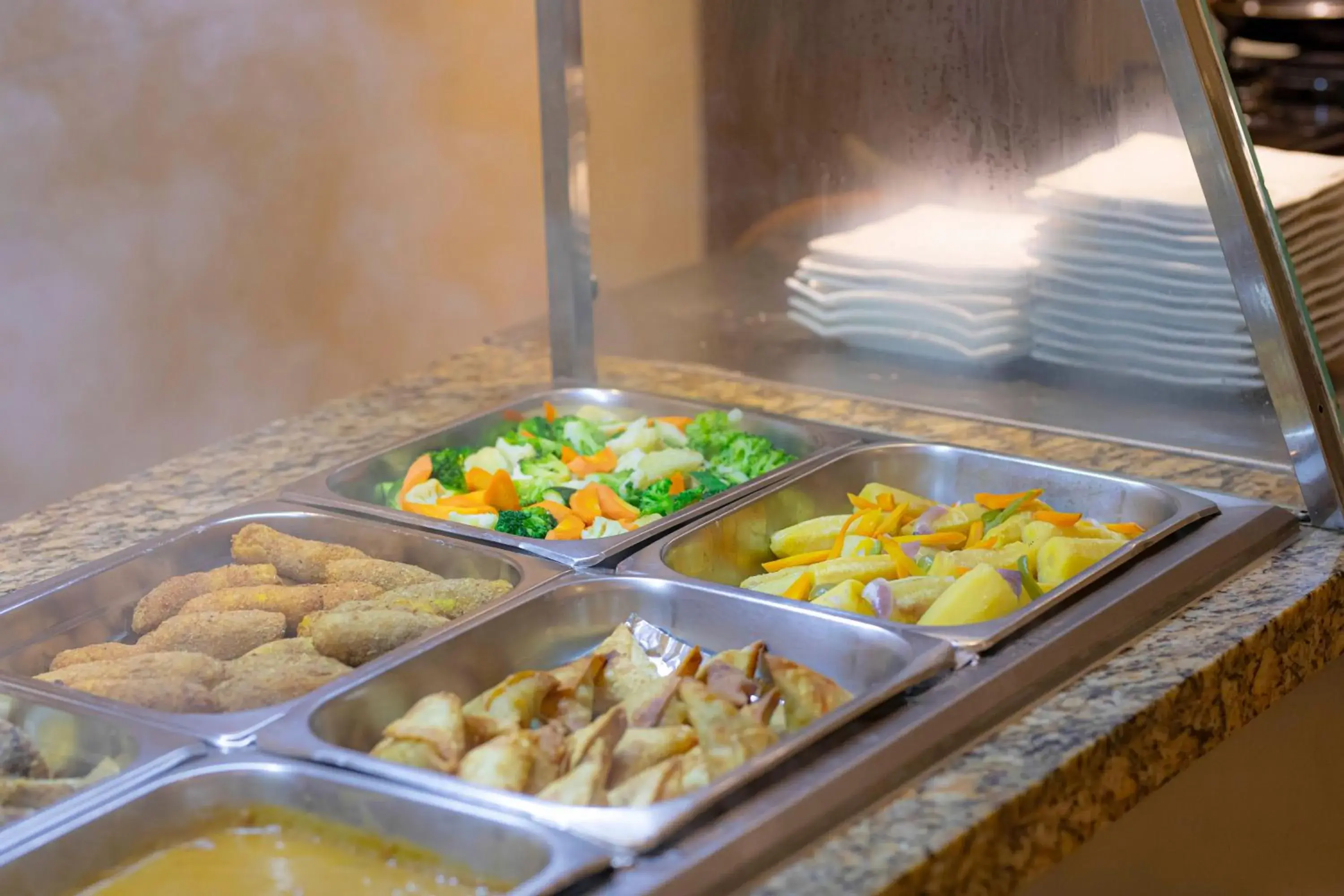 Breakfast in Tiffany Diamond Hotels LTD - Makunganya Breakfast in Tiffany Diamond Hotels LTD - Makunganya