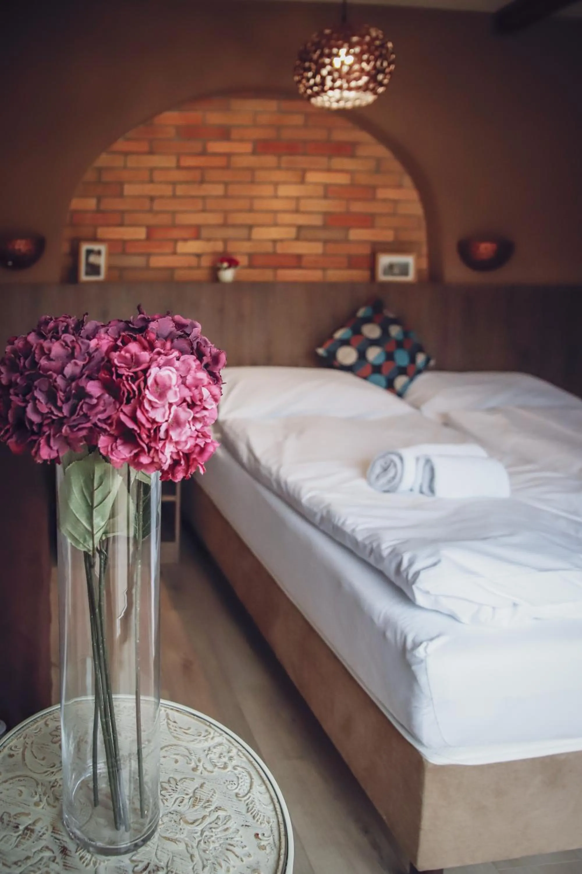 Bed in Dreko Panzió & Borbisztró