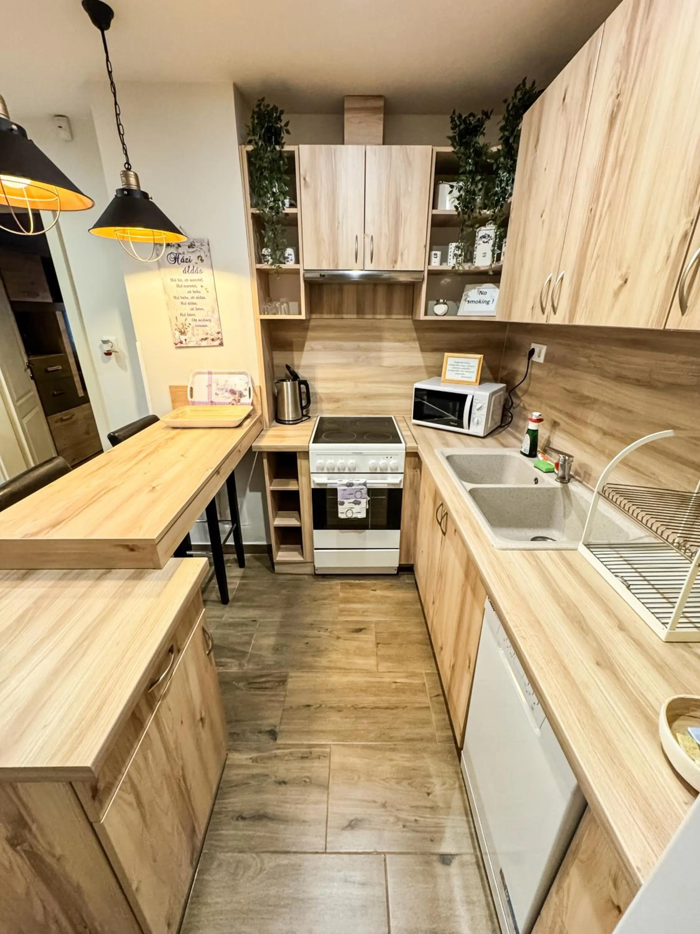 Dreko Panzió & Borbisztró