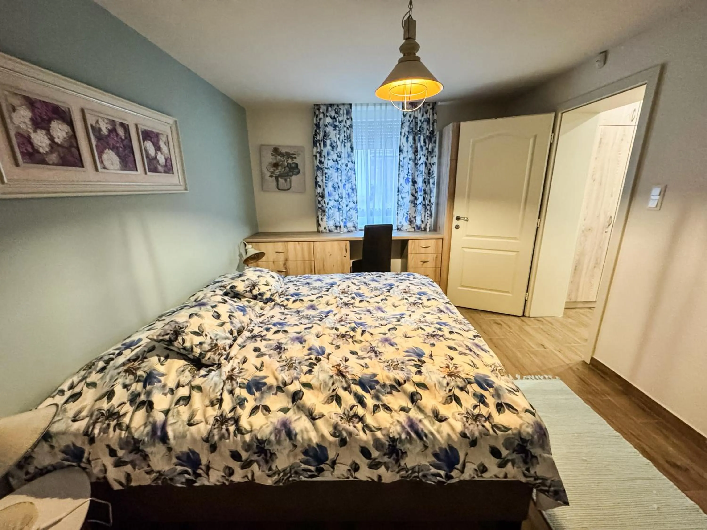 Bed in Dreko Panzió & Borbisztró