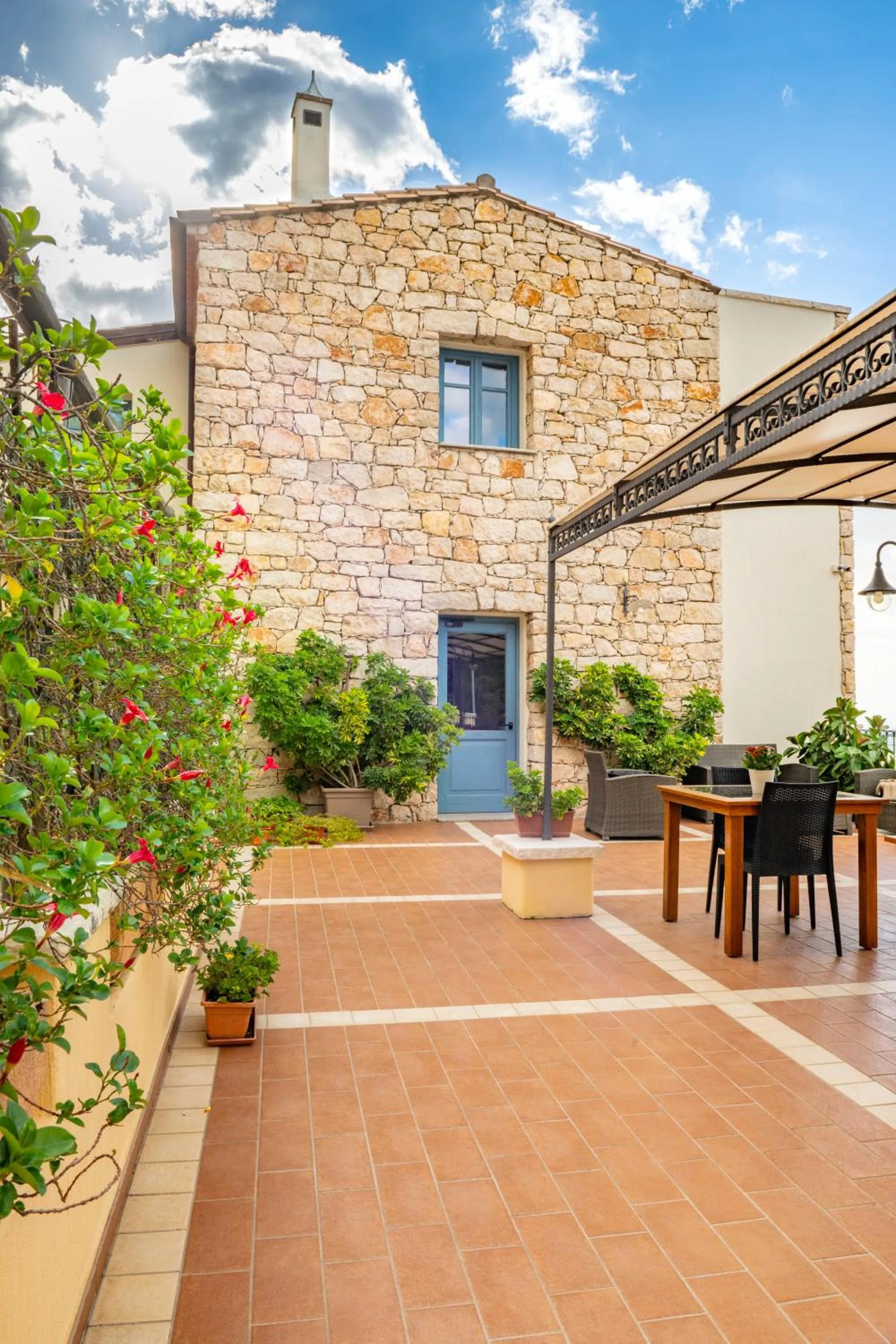 Property building in Hotel Bia Maore