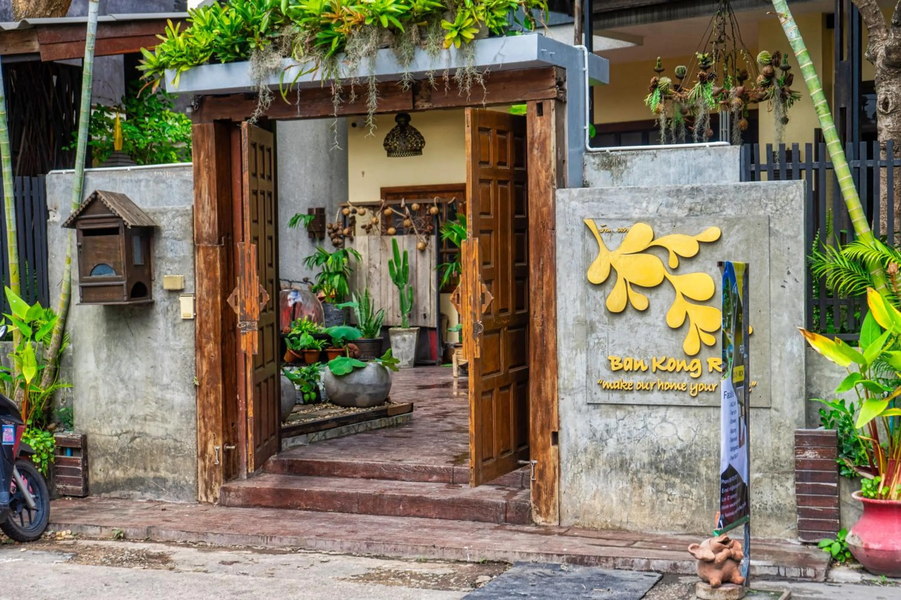 Facade/entrance in Ban Kong Rao Guesthouse