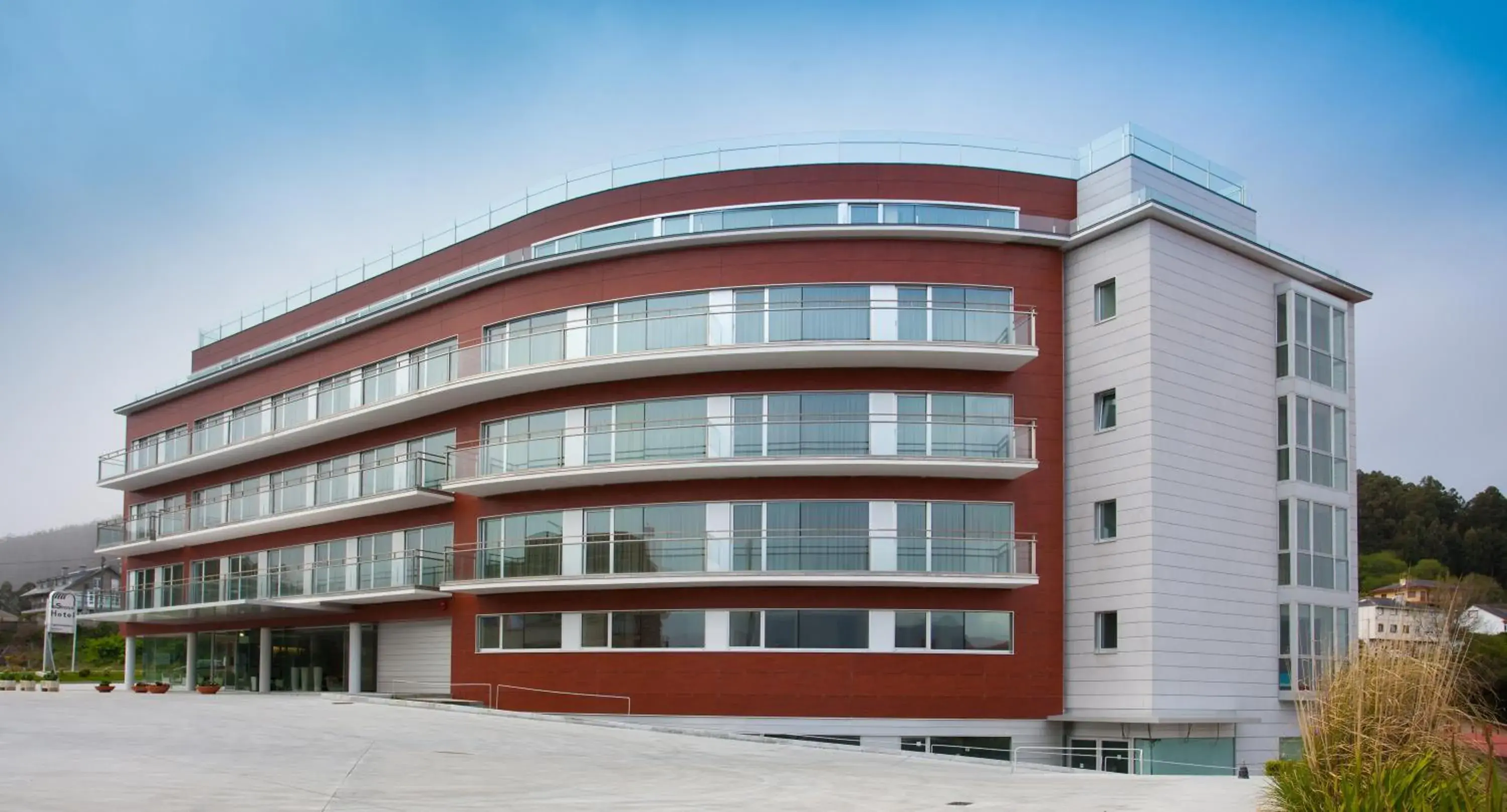 Facade/entrance in Hotel Thalasso Cantabrico Las Sirenas 4 Superior Facade/entrance in Hotel Thalasso Cantabrico Las Sirenas 4 Superior