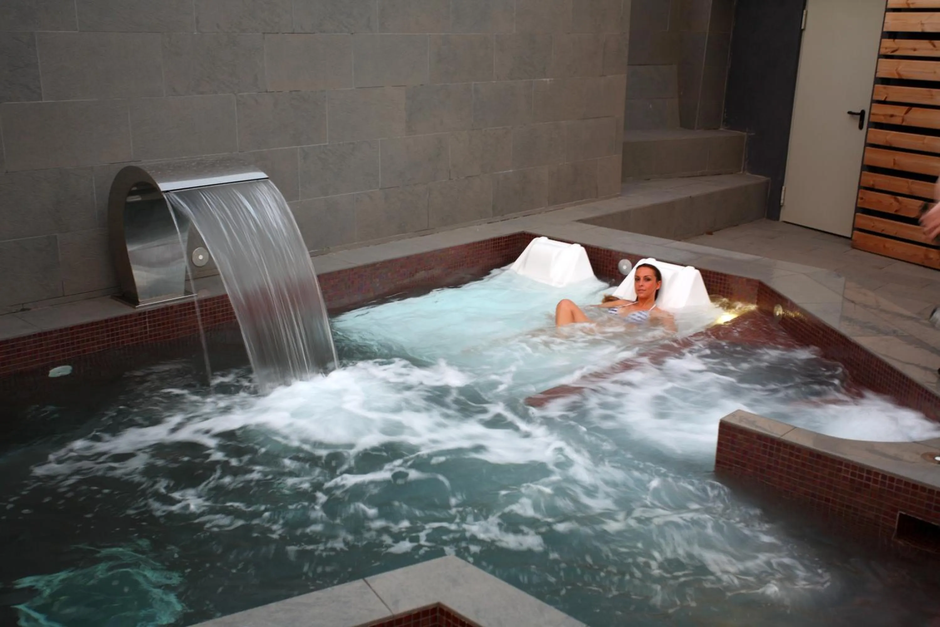 Spa and wellness centre/facilities in Hotel Thalasso Cantabrico Las Sirenas 4 Superior