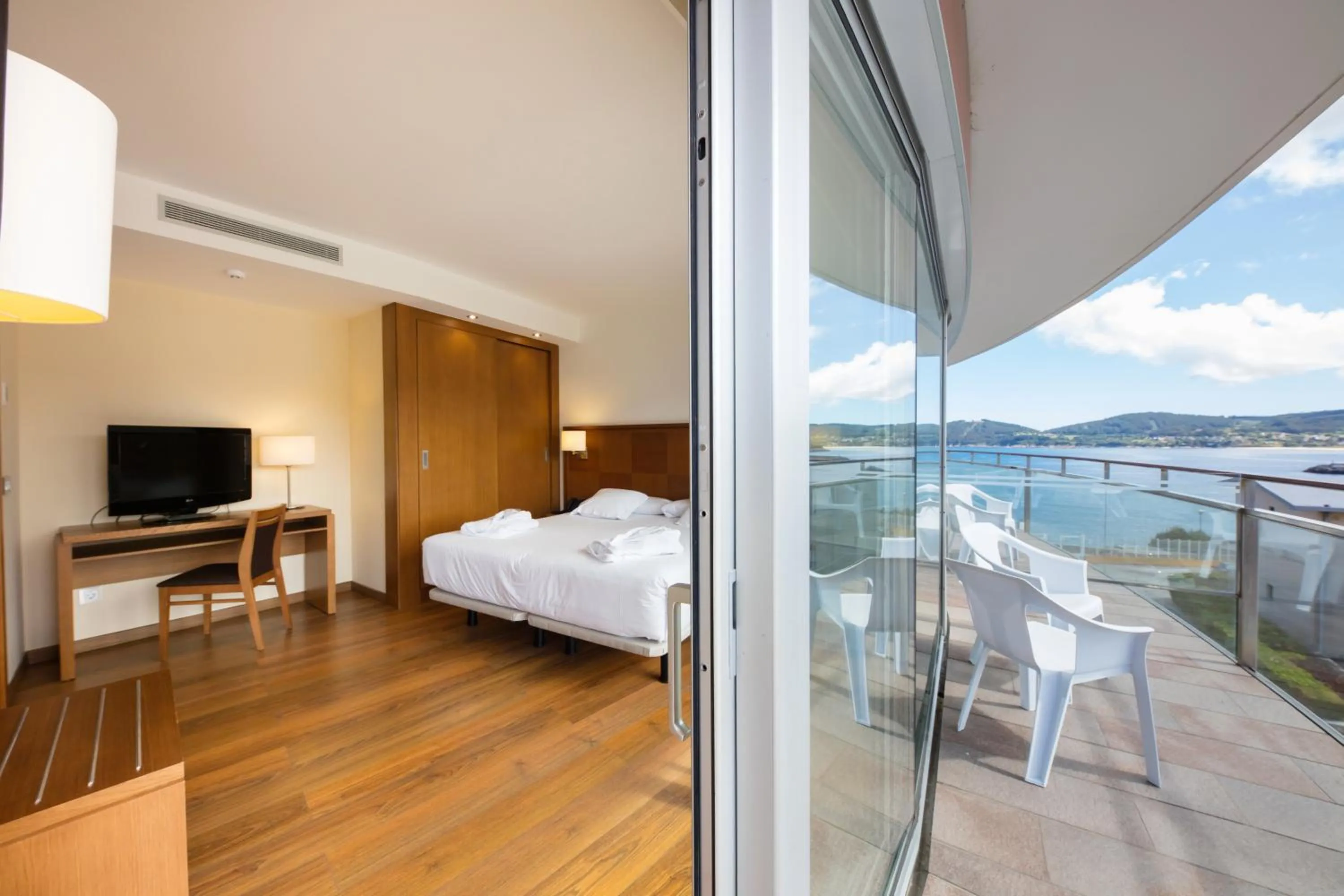 Bed in Hotel Thalasso Cantabrico Las Sirenas 4 Superior