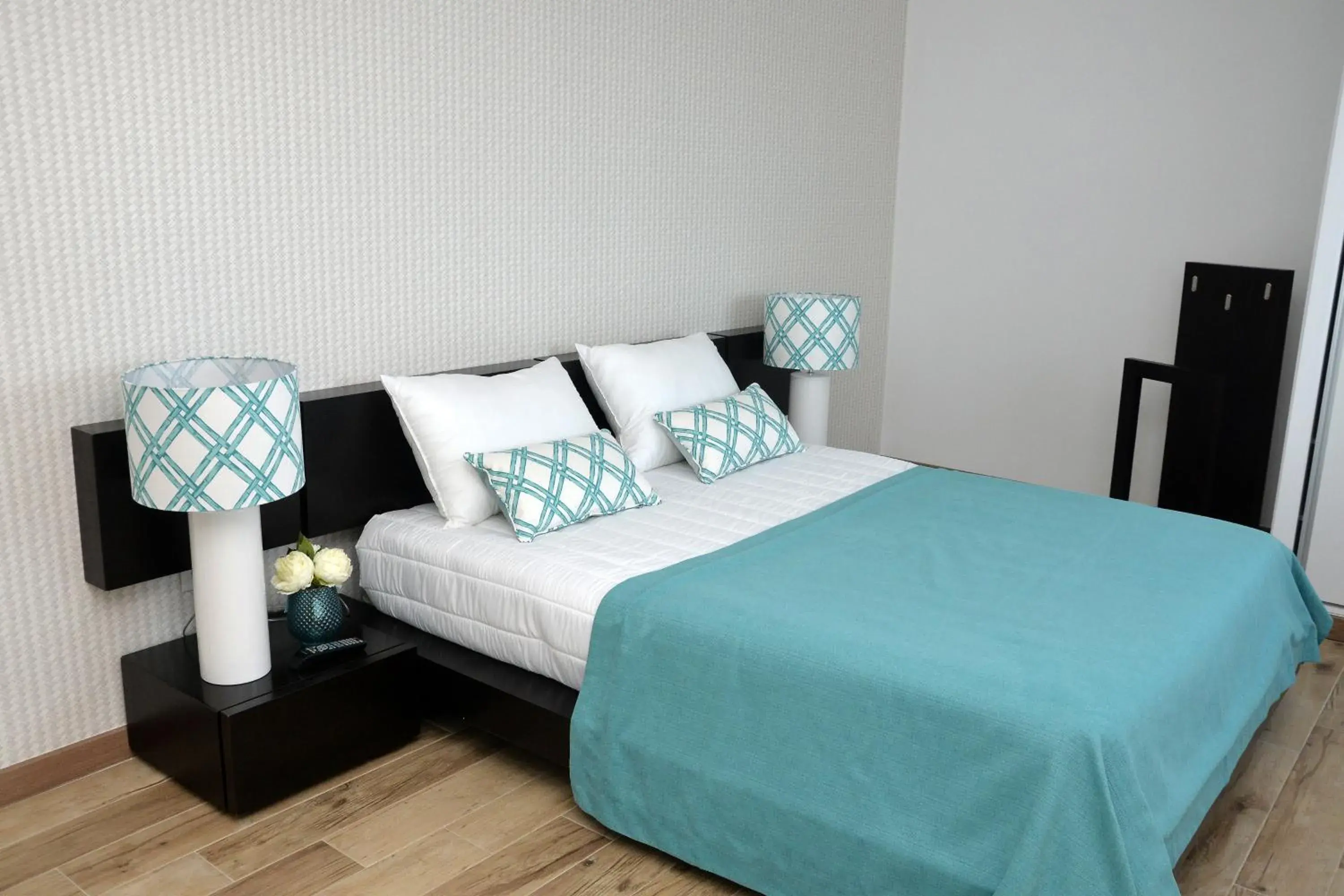 Deluxe Room (2 Adults + 1 Child) in Quinta da Pontinha Deluxe Room (2 Adults + 1 Child) in Quinta da Pontinha