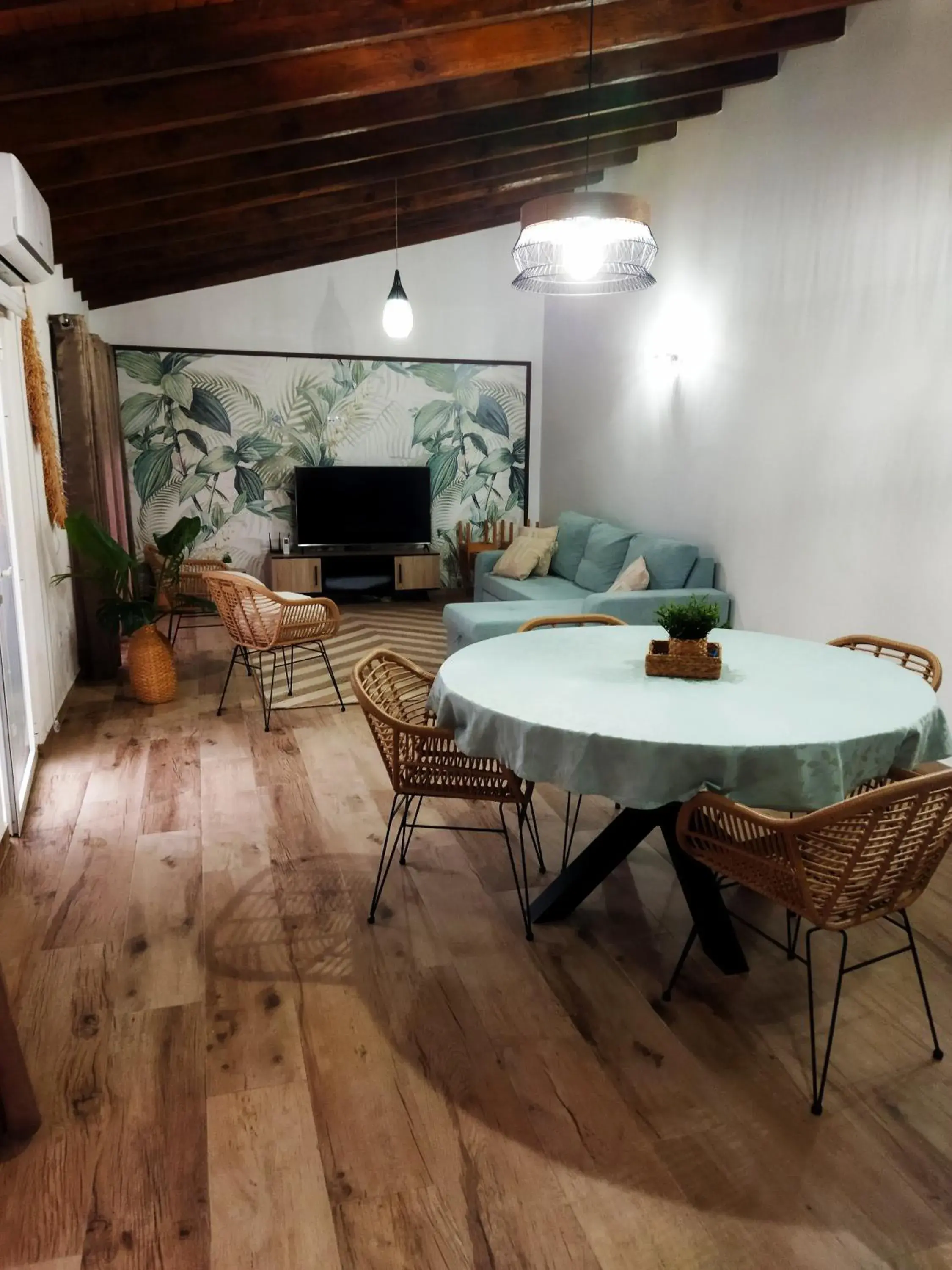 Single Room in Quinta da Pontinha Single Room in Quinta da Pontinha