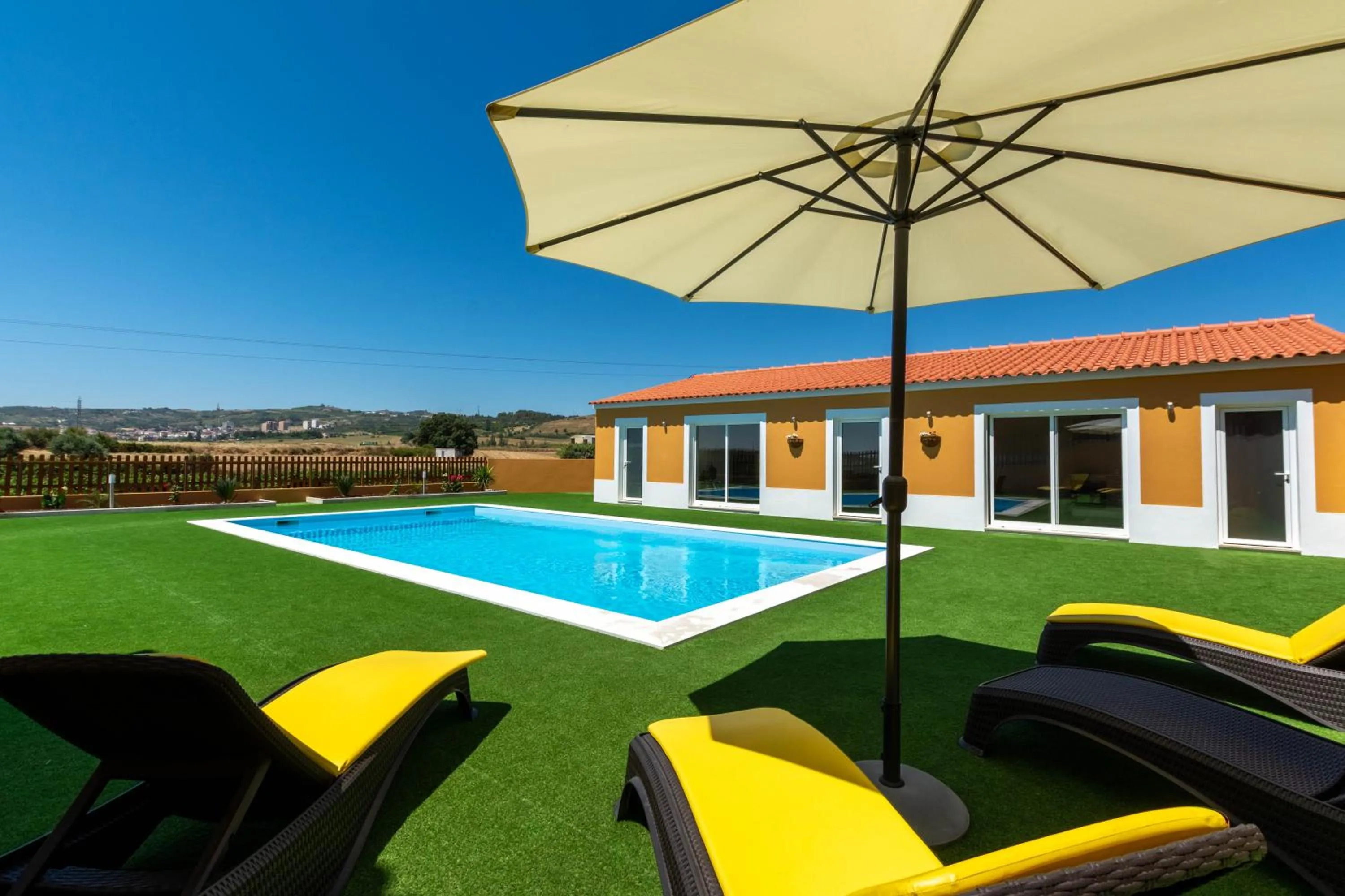 Swimming pool in Quinta da Pontinha