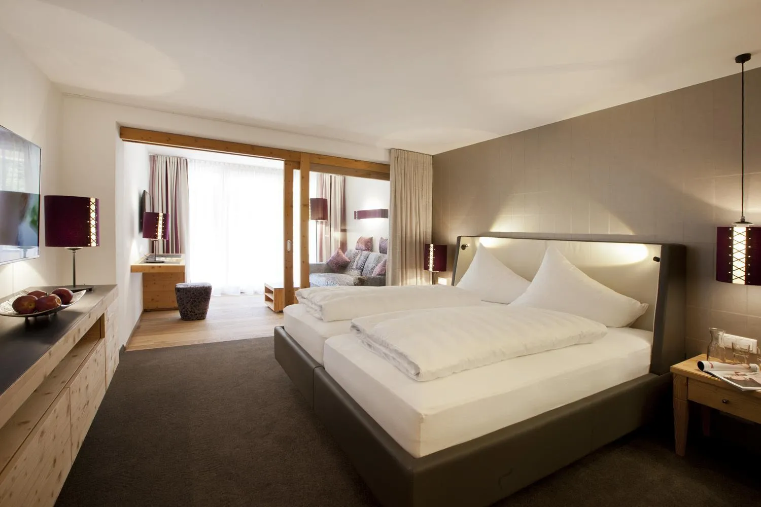 Day, Bed in Hotel Walliserstube