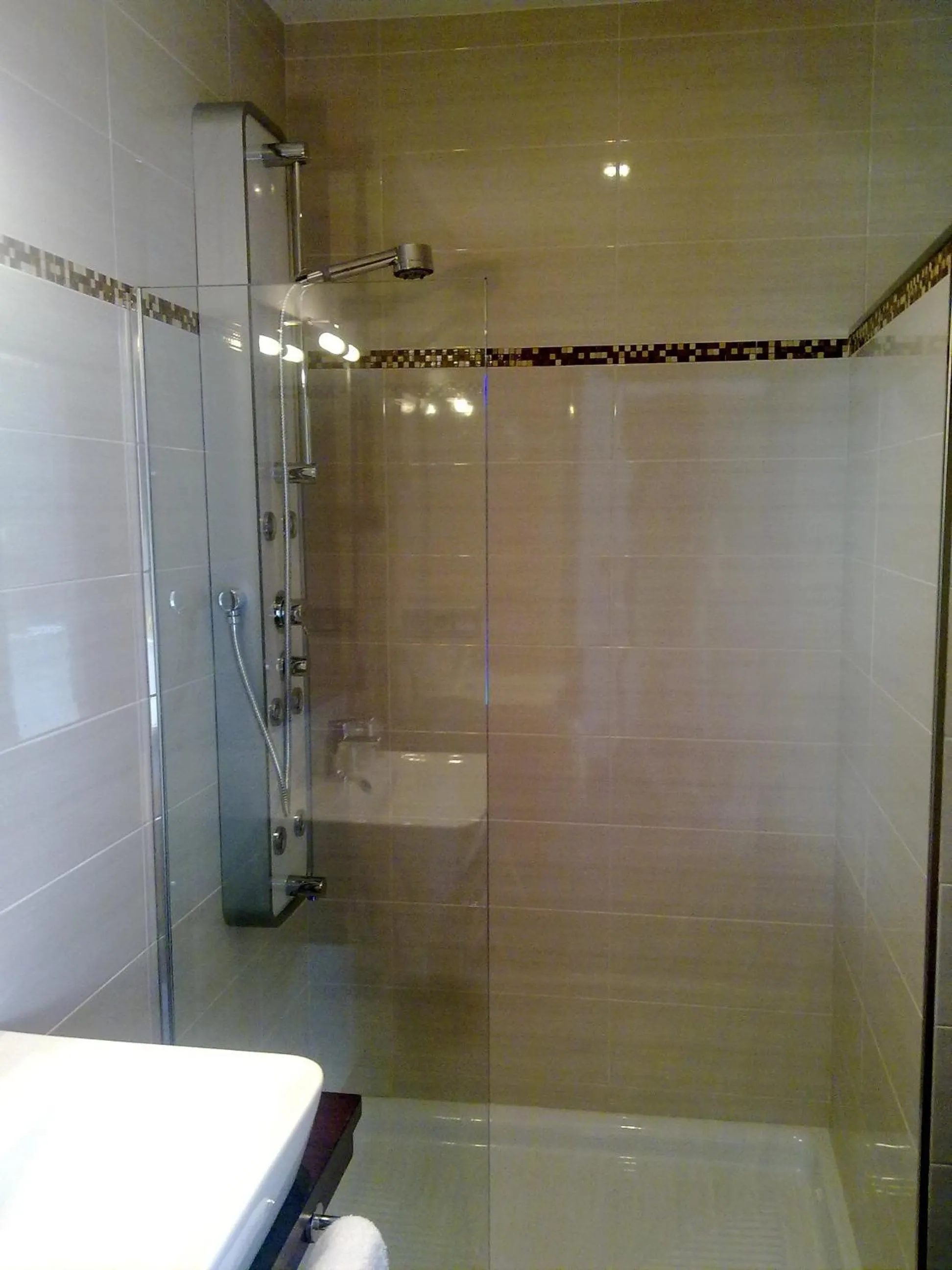 Shower in Hotel Alén do Mar