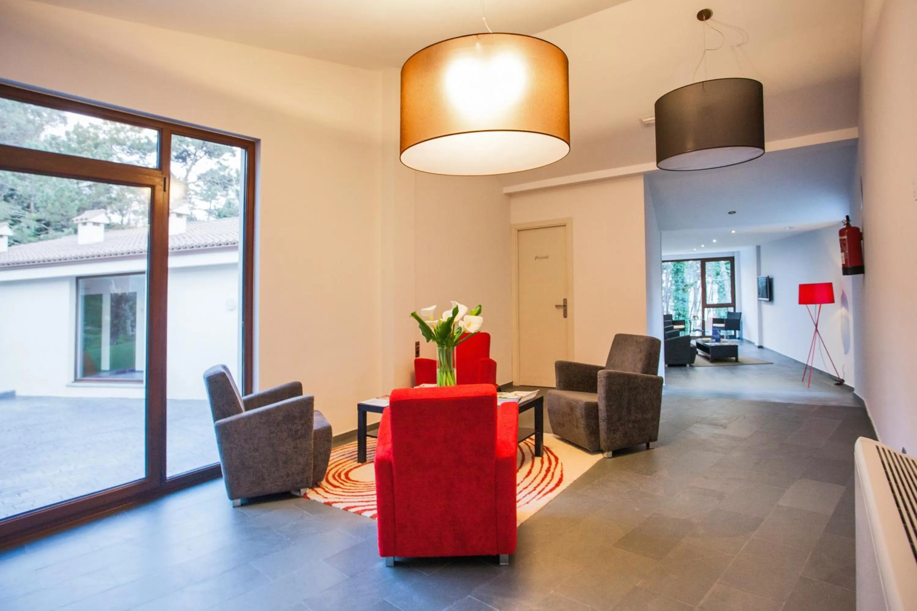 Communal lounge/ TV room in Hotel Alén do Mar