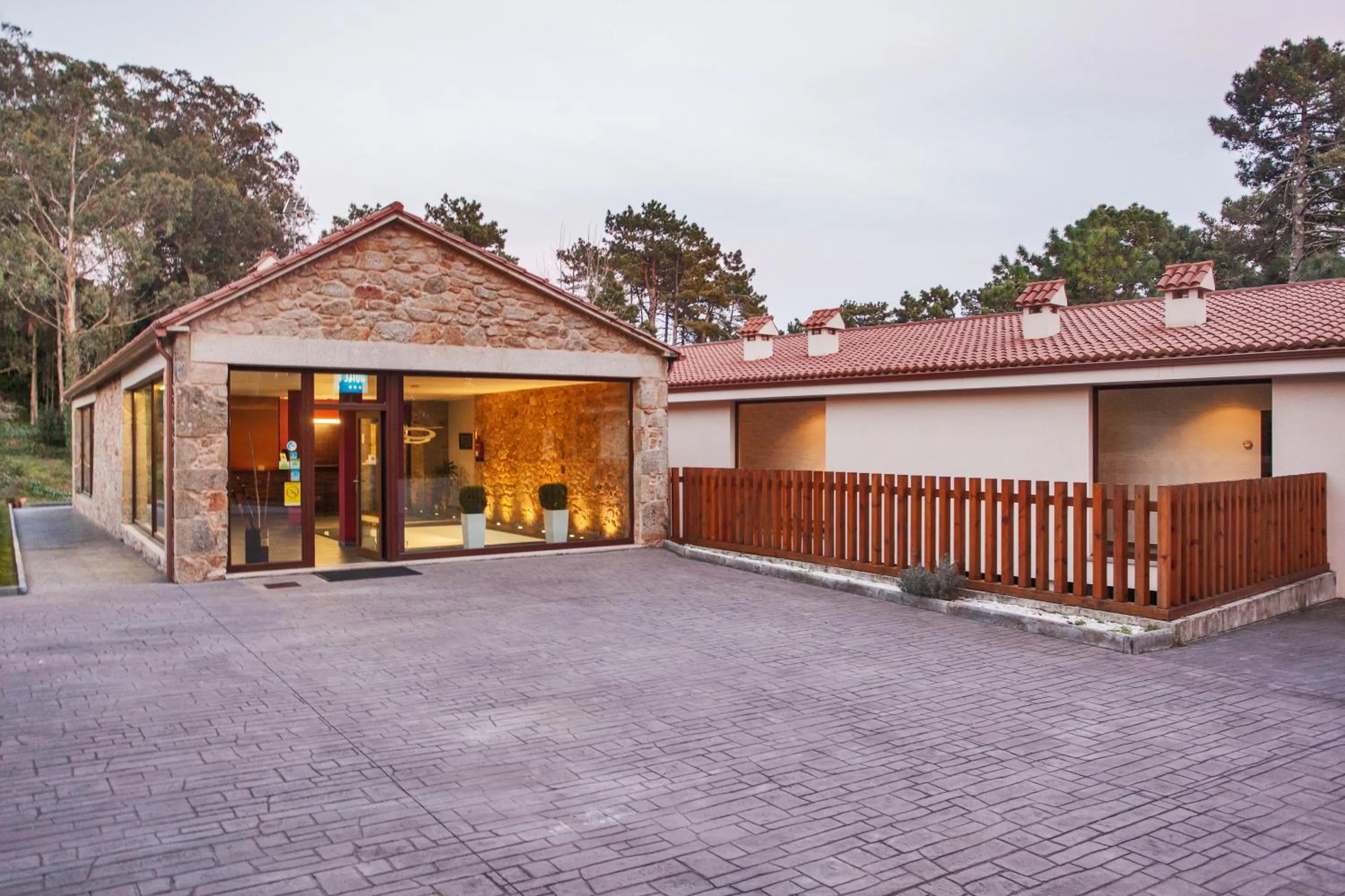 Facade/entrance in Hotel Alén do Mar