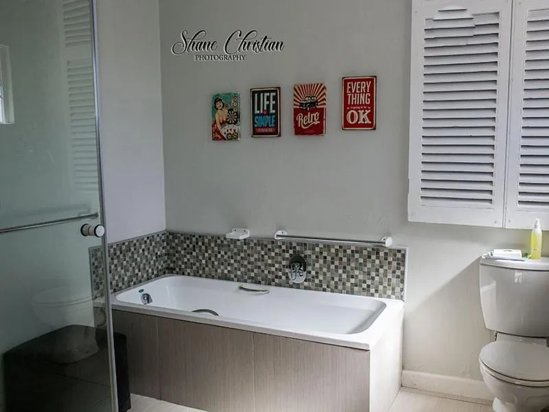 Toilet in Dreamers Guesthouse - NO LOADSHEDDING