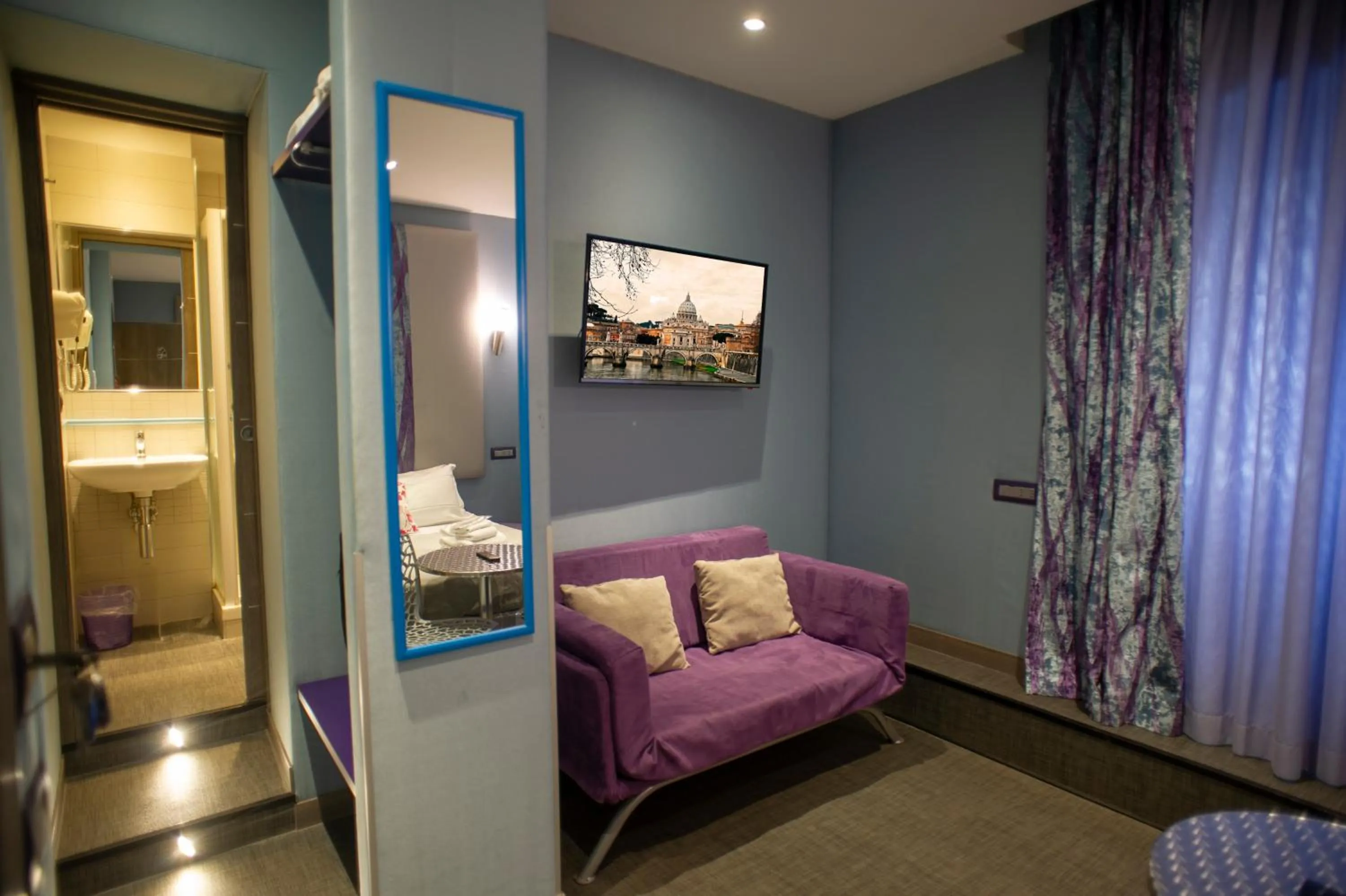 Photo of the whole room, Bed in Gracchi Guest House