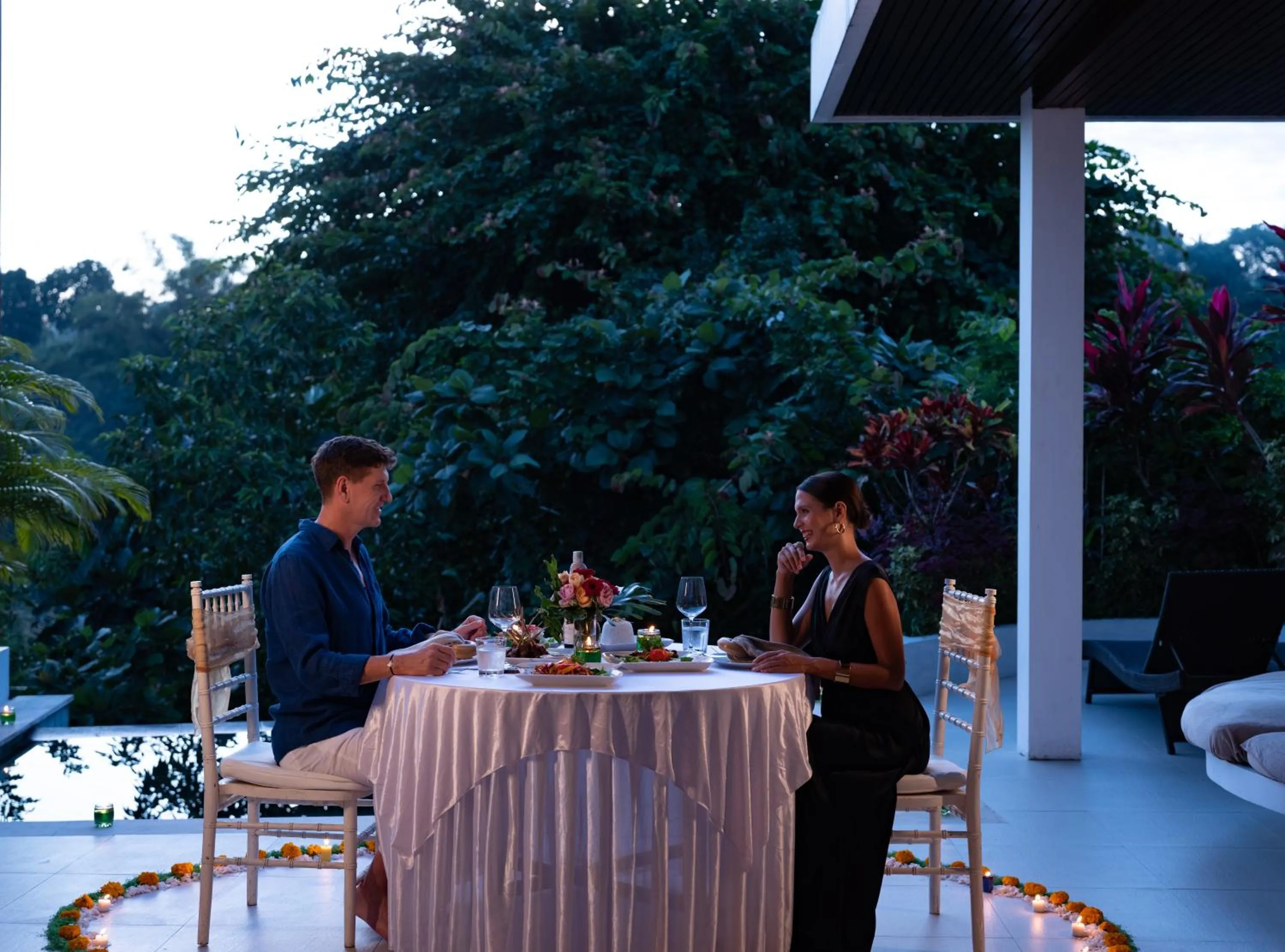 Restaurant/places to eat in Cahaya Indah Villas