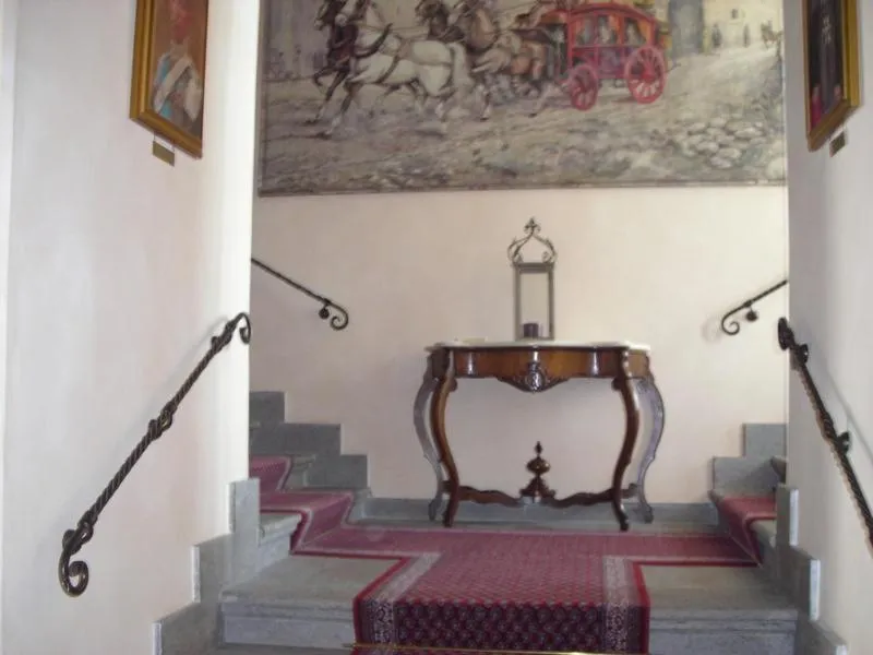 Decorative detail in Relais Il Postiglione - Antica Posta dei Chigi