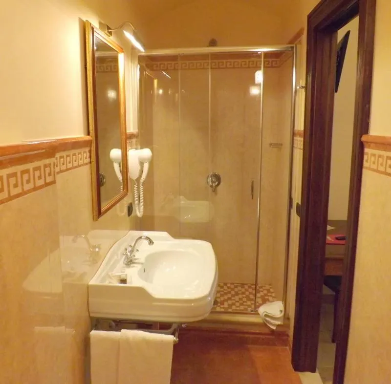 Bathroom in Relais Il Postiglione - Antica Posta dei Chigi