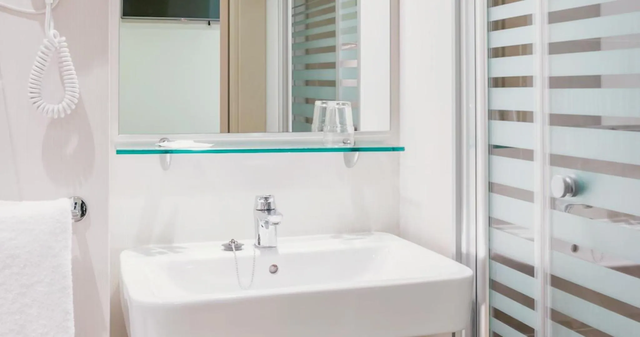 Bathroom in Vértice Roomspace