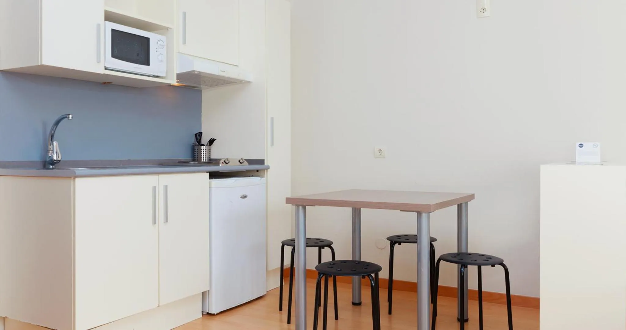 Kitchen or kitchenette in Vértice Roomspace