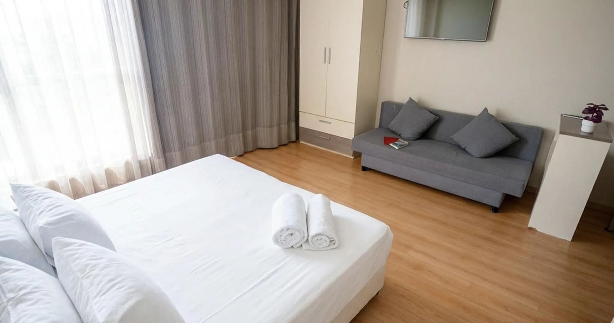 Photo of the whole room, Bed in Vértice Roomspace