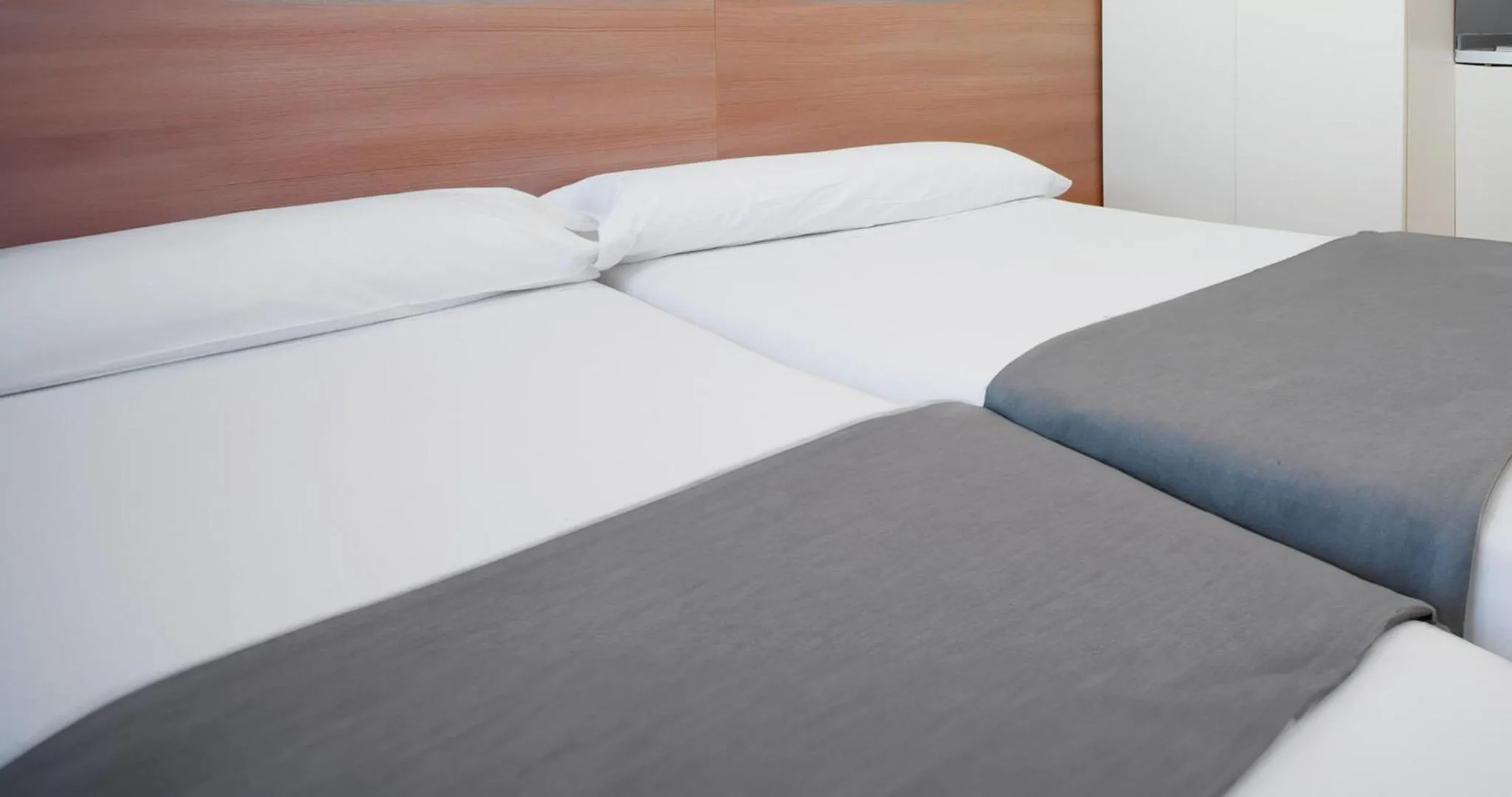 Bed in Vértice Roomspace