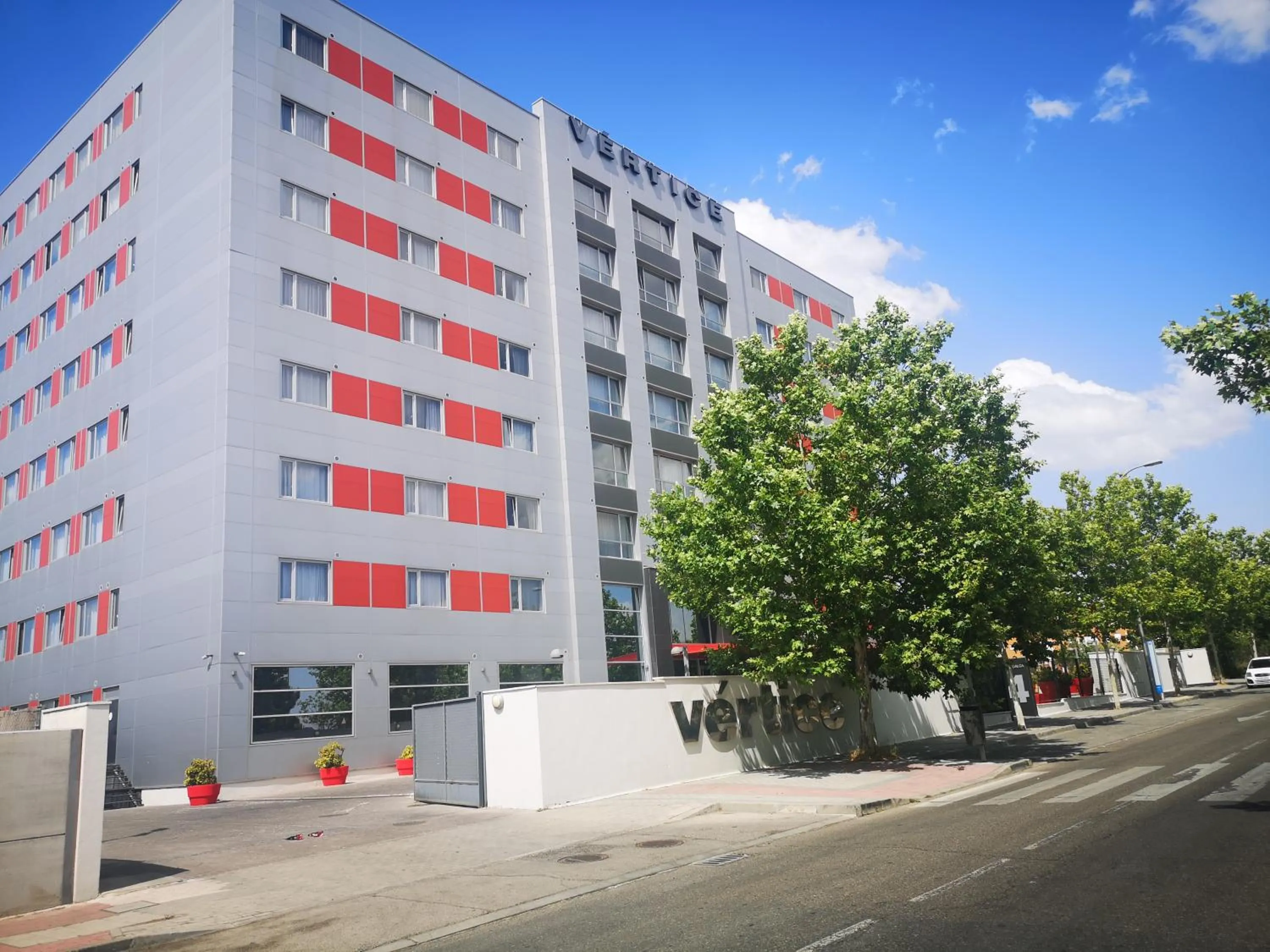 Property building in Vértice Roomspace