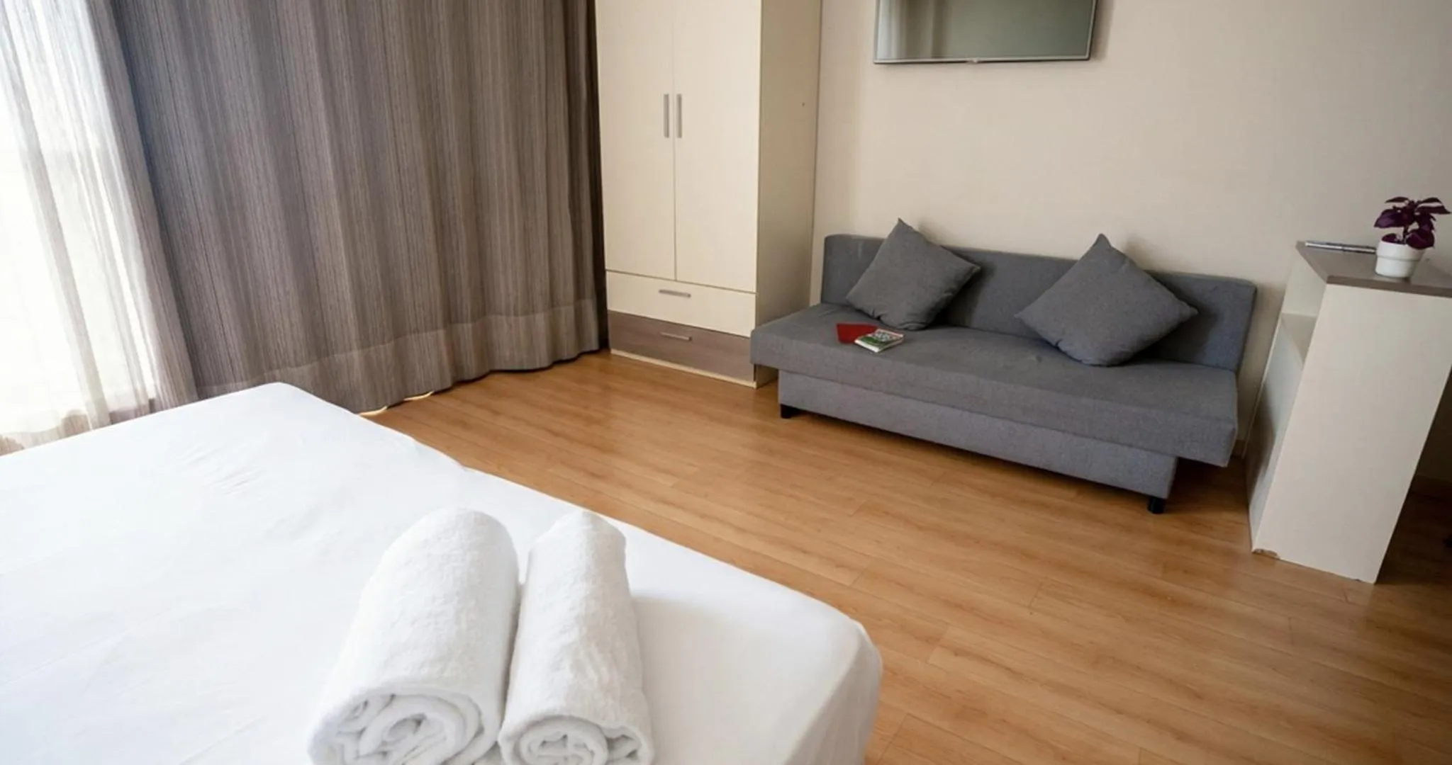 Bedroom, Bed in Vértice Roomspace