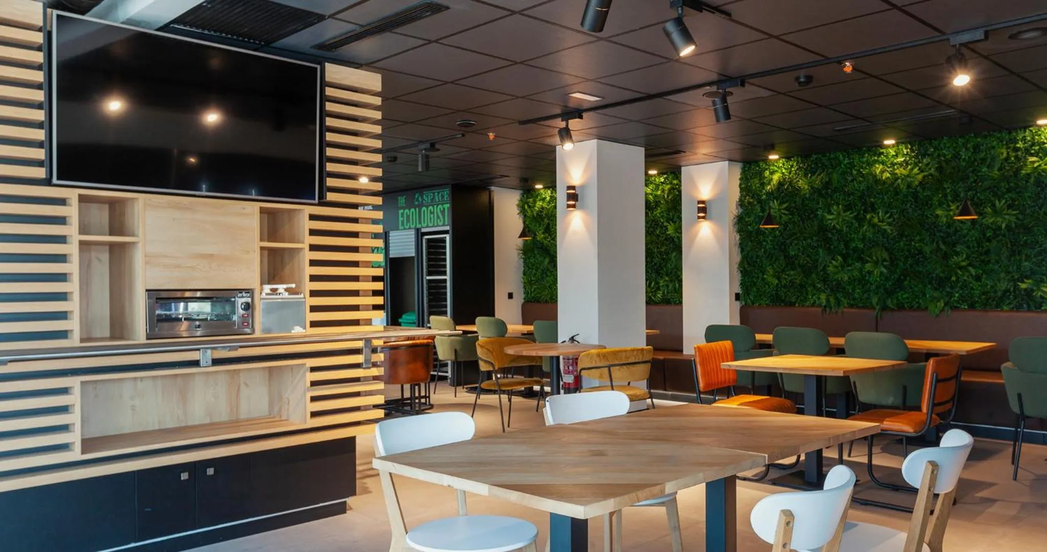 Kitchen or kitchenette in Vértice Roomspace