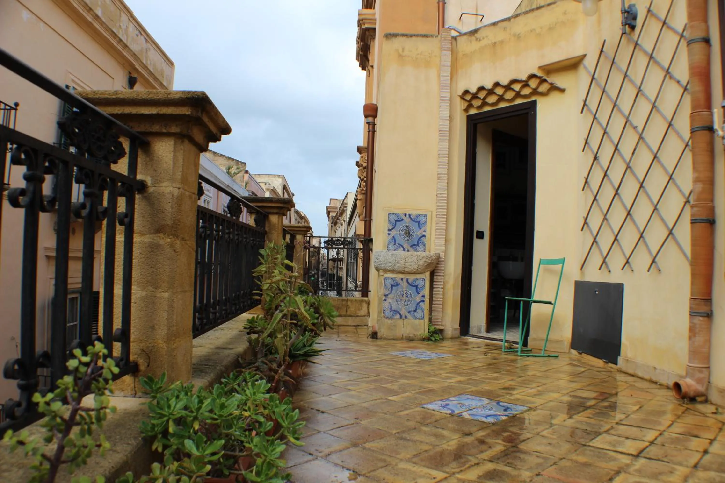 City view in Dimora di Charme Cassaro 168