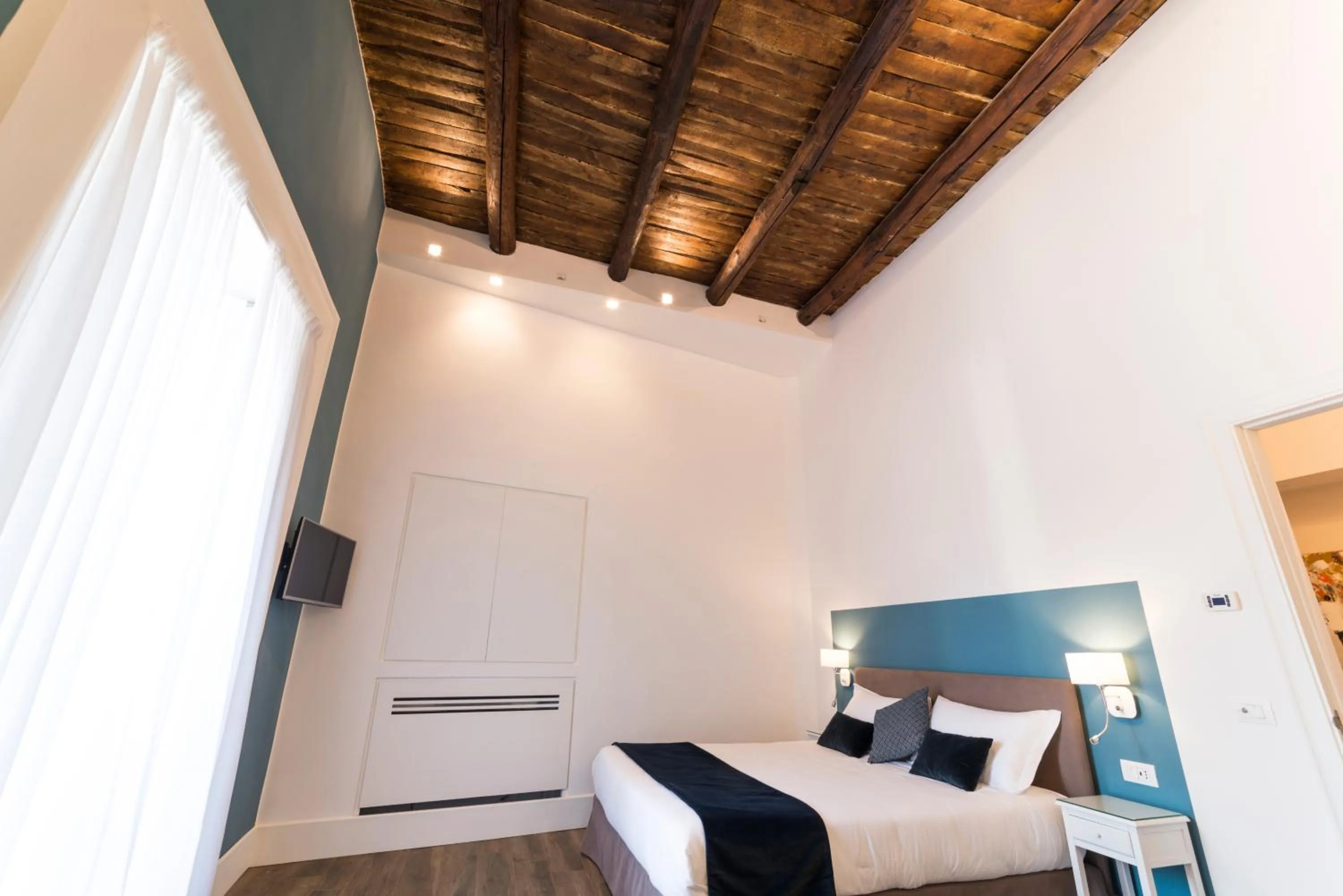 Photo of the whole room, Bed in Foro Carolino S&B