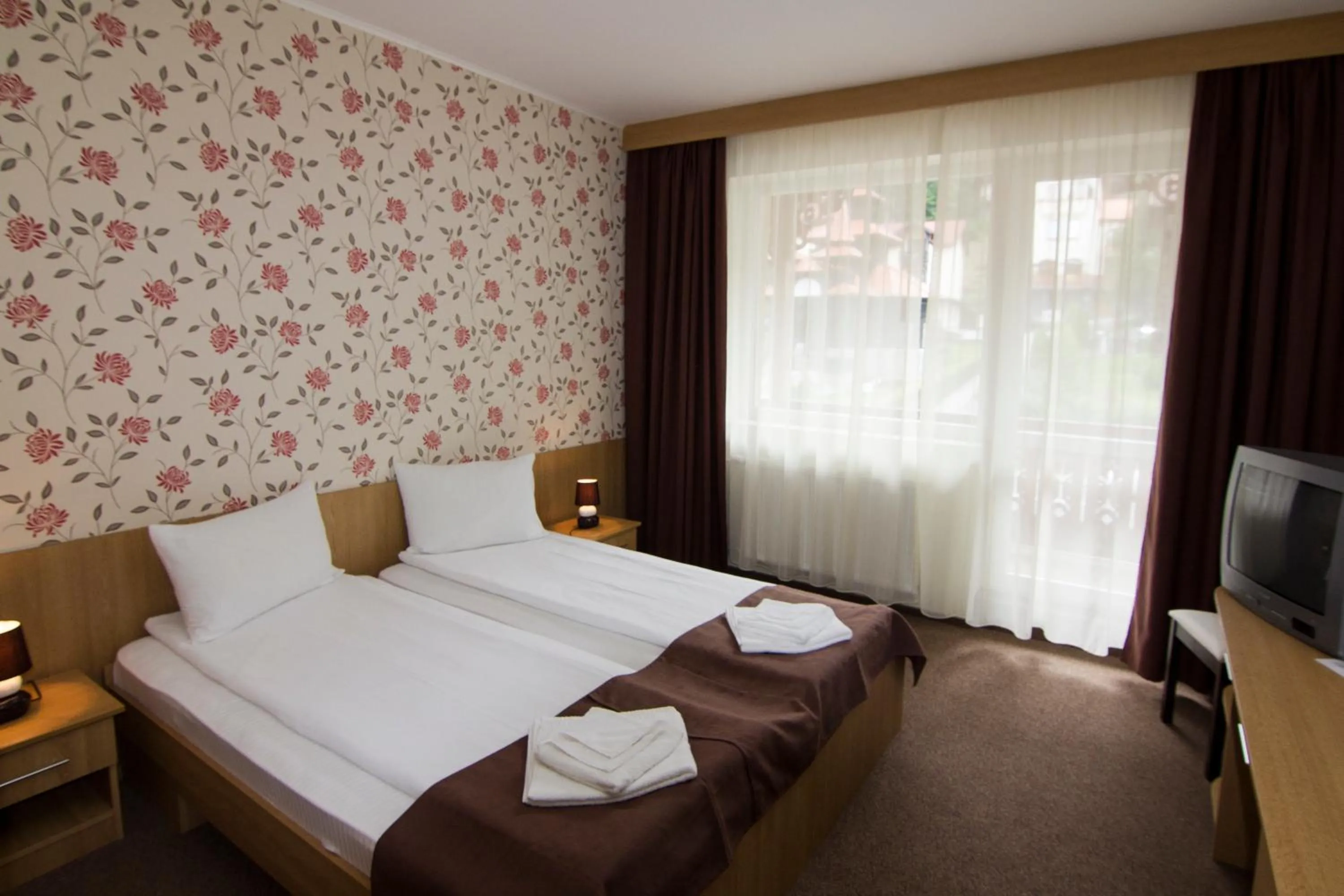 Photo of the whole room, Bed in Hotel Muresul Health Spa
